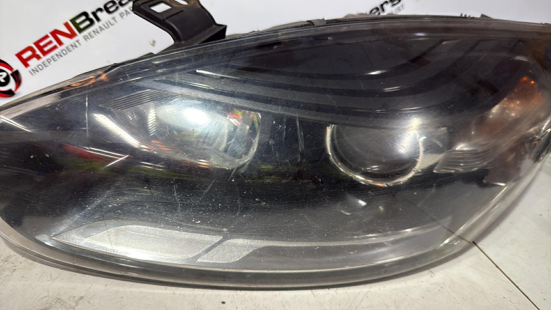Renault Megane Hatchback MK3 2012-2014 Passenger NSF Front Headlight  260602216R