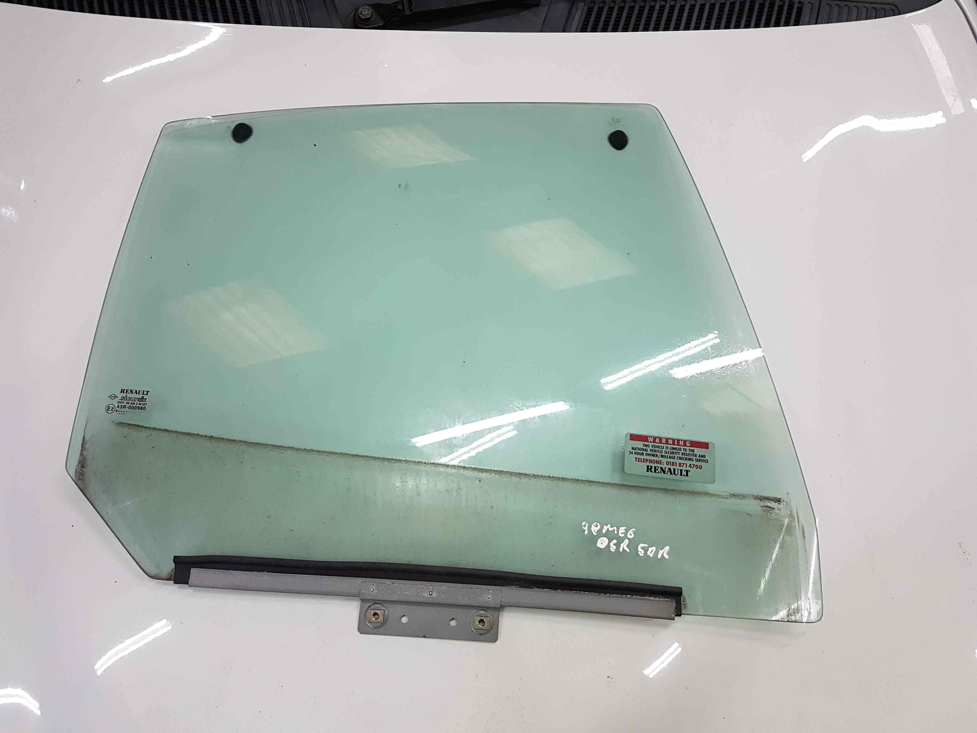 Thumb 2 Renault Megane MK1 1995-1999 Drivers OSR Rear Window Glass