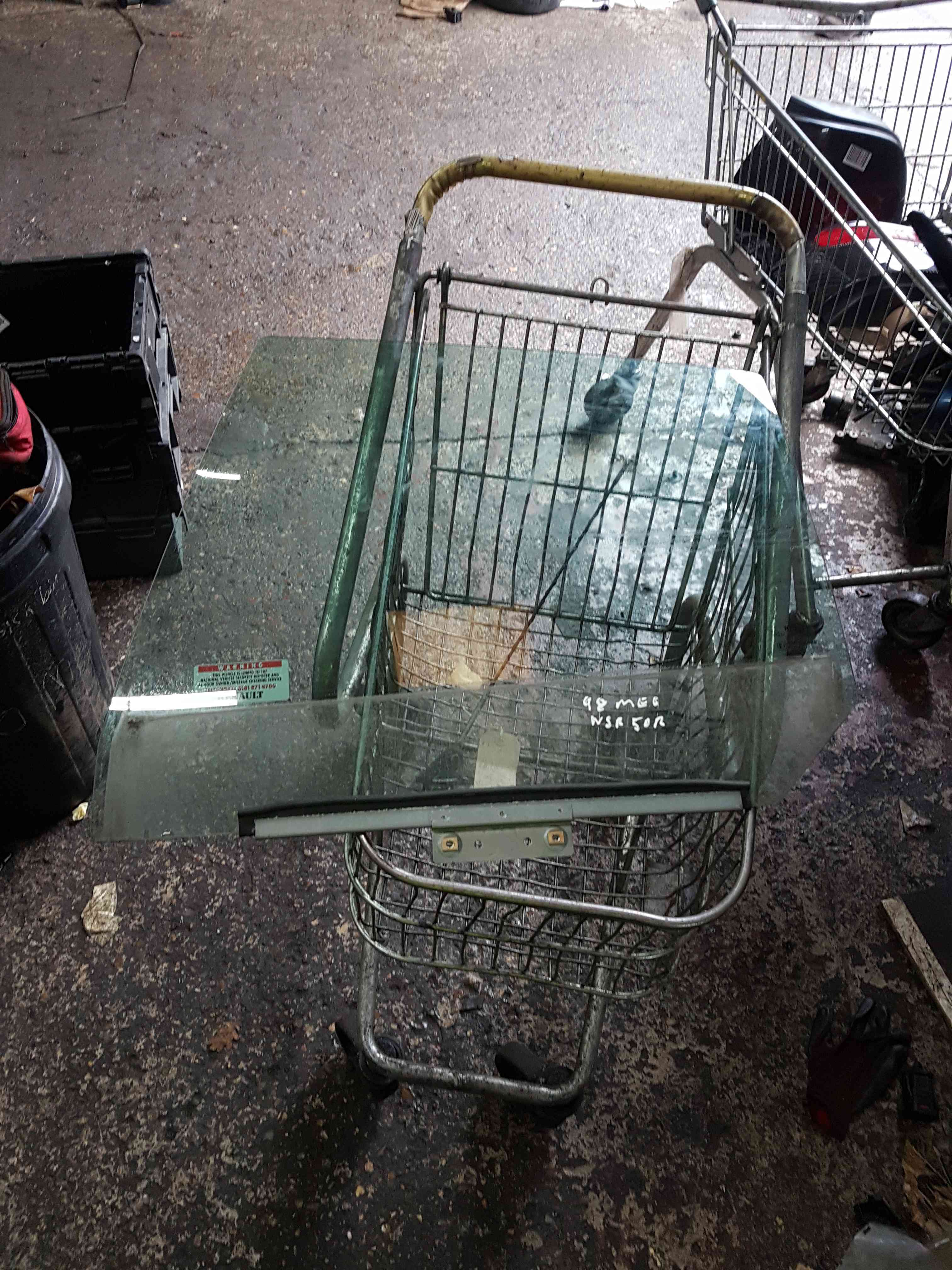 Thumb 3 Renault Megane MK1 1995-1999 Passenger NSR Rear Window Glass