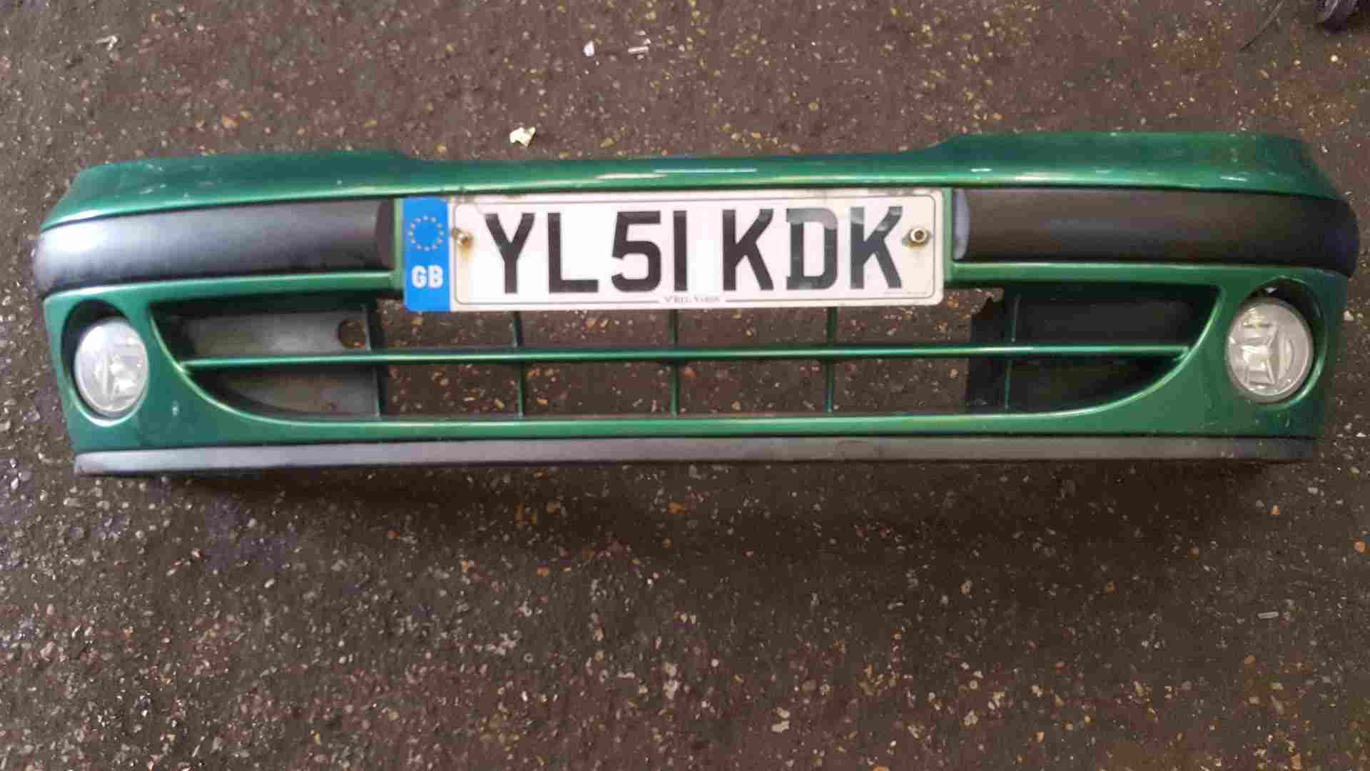 Renault Megane MK1 1999-2001 Front Bumper Green NV901