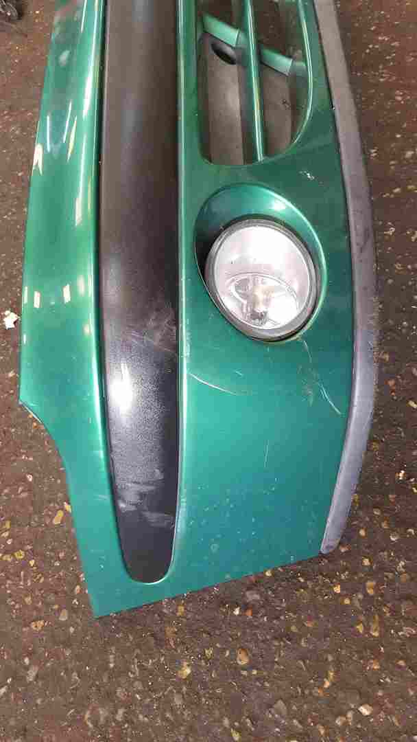 Thumb 3 Renault Megane MK1 1999-2001 Front Bumper Green NV901