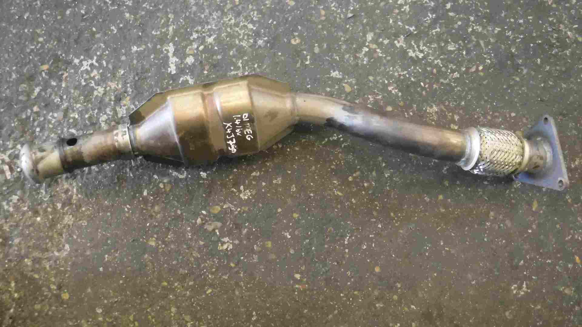 Renault Megane MK1 1999-2002 1.4 16v Exhaust Cataylic Converter Cat A440