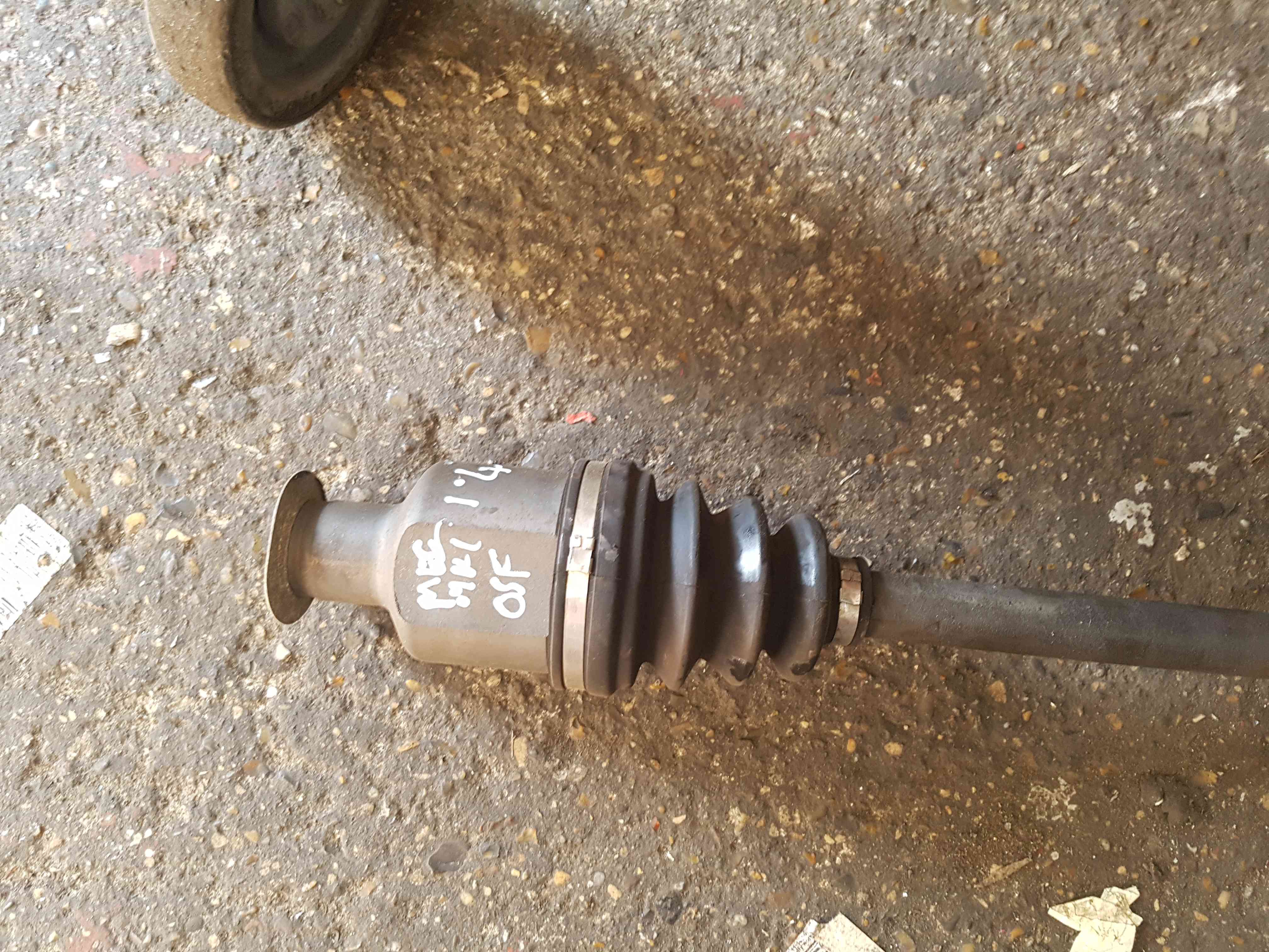 Thumb 6 Renault Megane MK1 Coupe 1999-2002 1.4 16V Drivers OSF Front Driveshaft