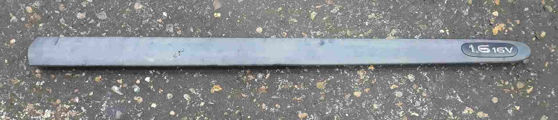 Thumb 3 Renault Megane MK1 1999-2002 1.6 16v Drivers OSF Front Door Moulding Trim 5dr