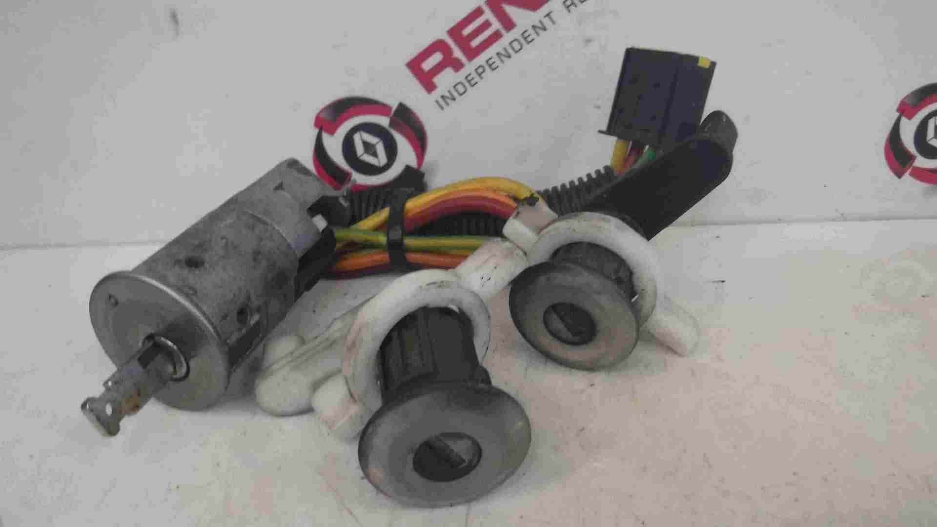 Renault Megane MK1 1999-2002 Ignition Barrel 2 Door Locks + Key Fob