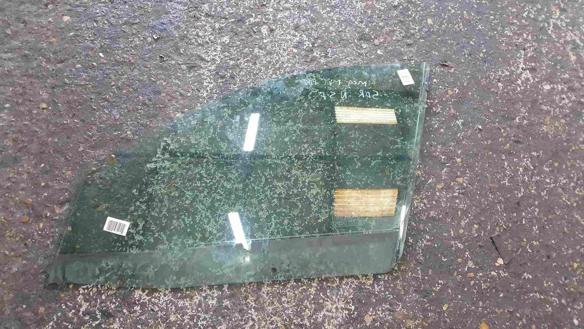 Thumb 2 Renault Megane MK1 1999-2002 Passenger NSF Front Window Glass 5dr