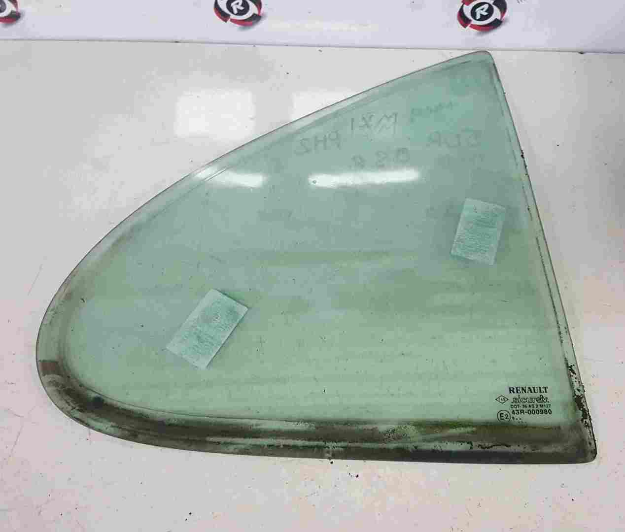Thumb 3 Renault Megane MK1 Hatch 1999-2002 Drivers OSR Rear Small Quarter Glass 5dr