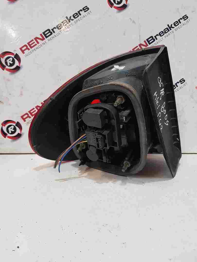Thumb 3 Renault Megane MK1 Ph2 Saloon 1999-2002 Drivers OSR Rear Tail Rear Light