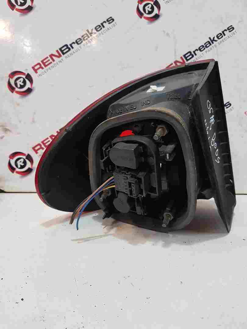 Thumb 4 Renault Megane MK1 Ph2 Saloon 1999-2002 Drivers OSR Rear Tail Rear Light