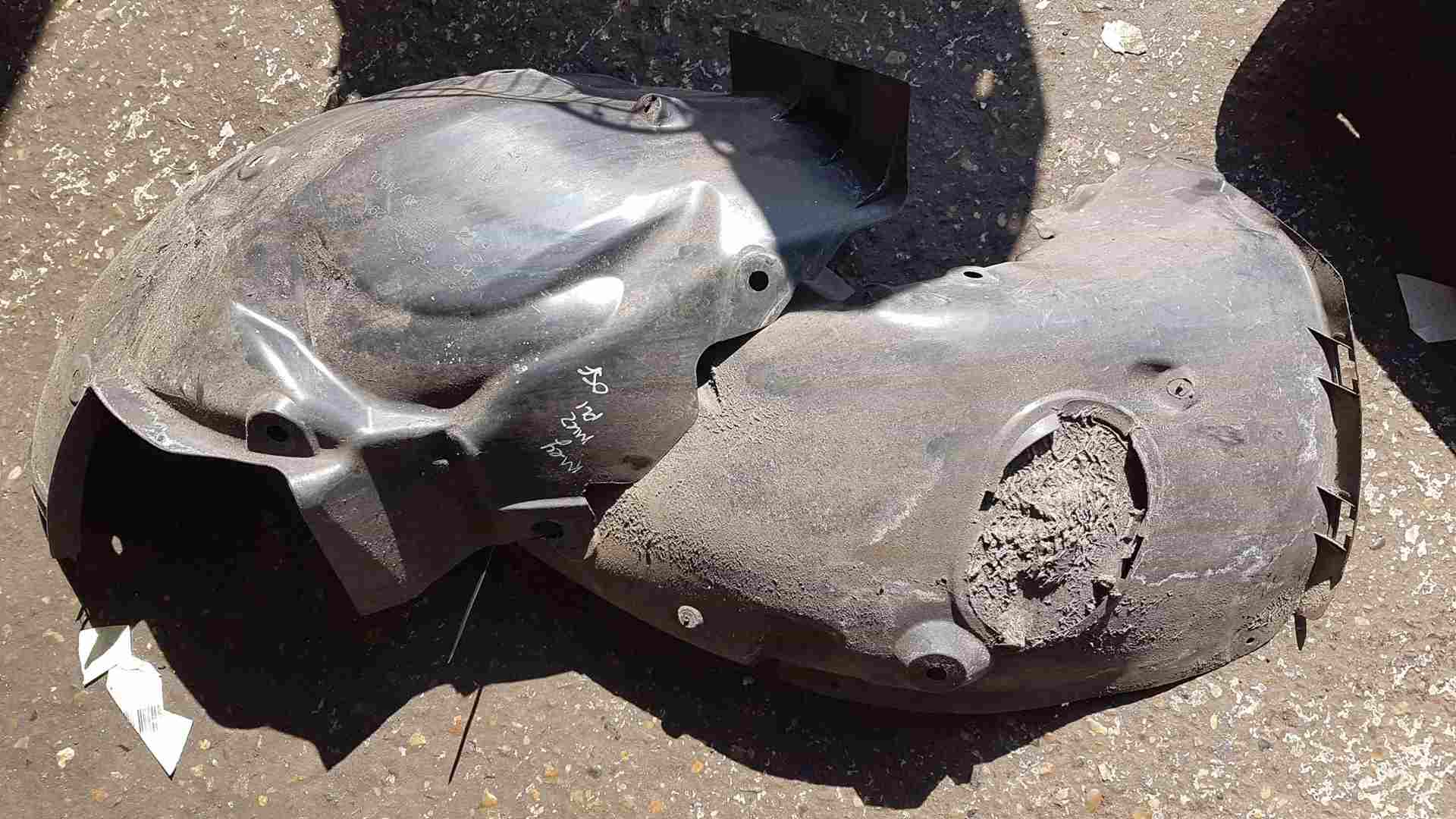 Thumb 2 Renault Megane MK2 2002-2006 Drivers OSF Front Arch Liner Guard  8200073429
