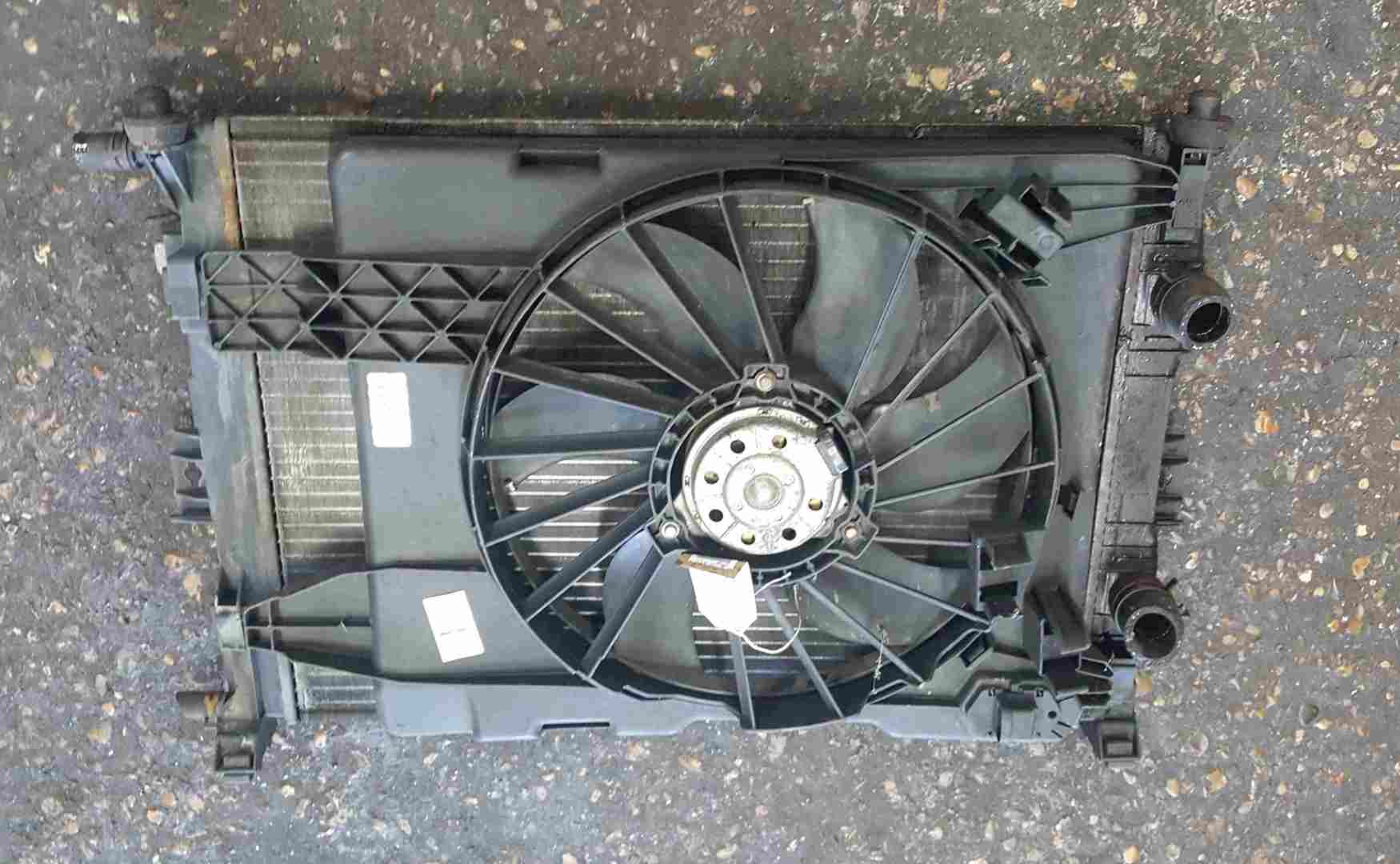 Renault Megane MK2 2002-2008 1.6 Radiator Rad Pack Cooling Fan 8200151464