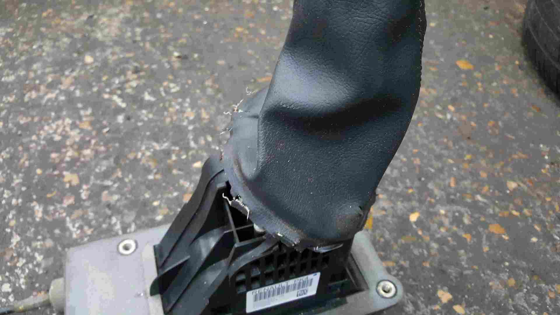 Thumb 4 Renault Megane MK2 2002-2008 6 Speed Gearstick Mechanism + Cables 8200375524