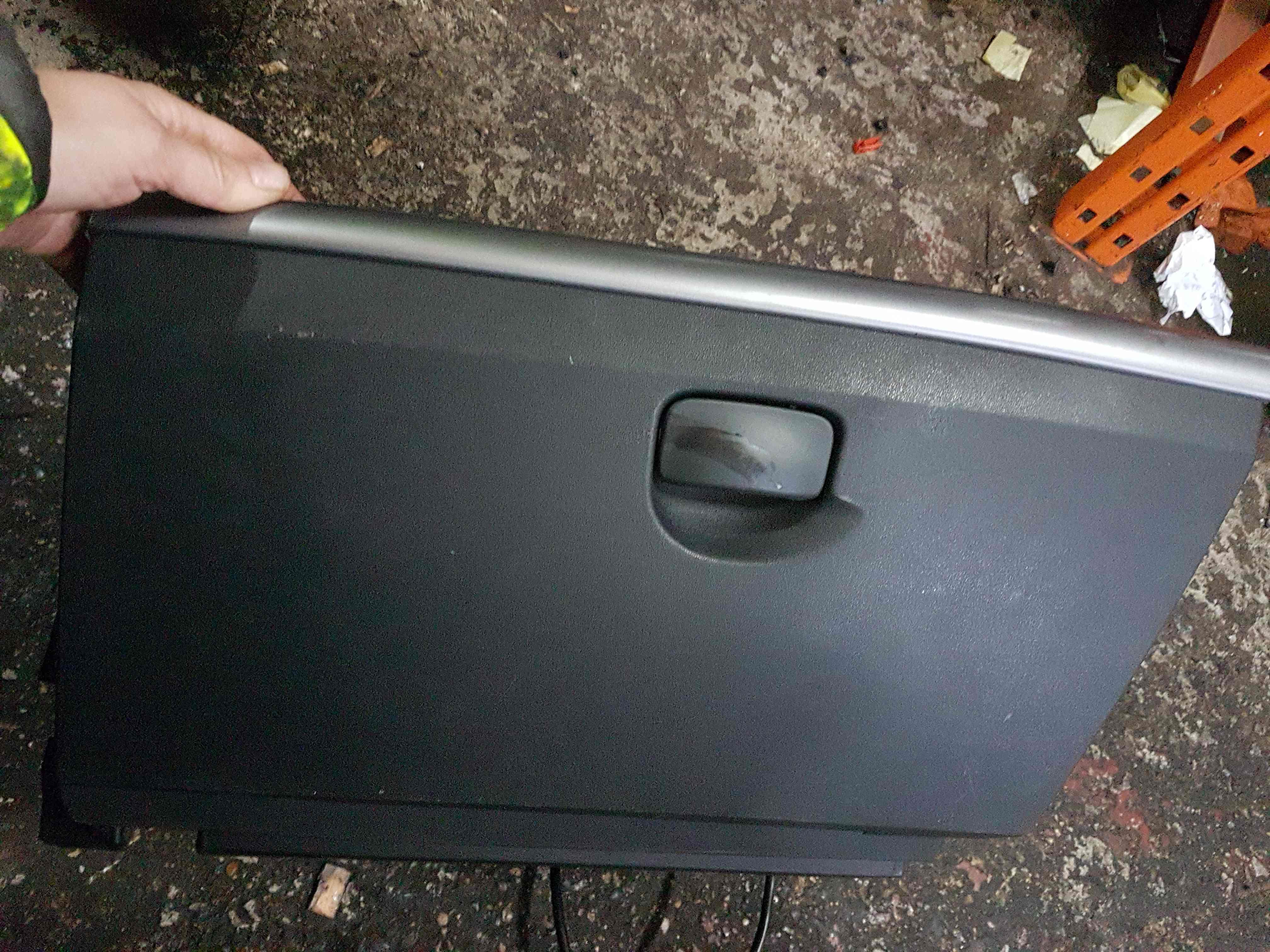 Thumb 2 Renault Megane MK2 2002-2008 Dashboard Glove BOX Storage 8200078823