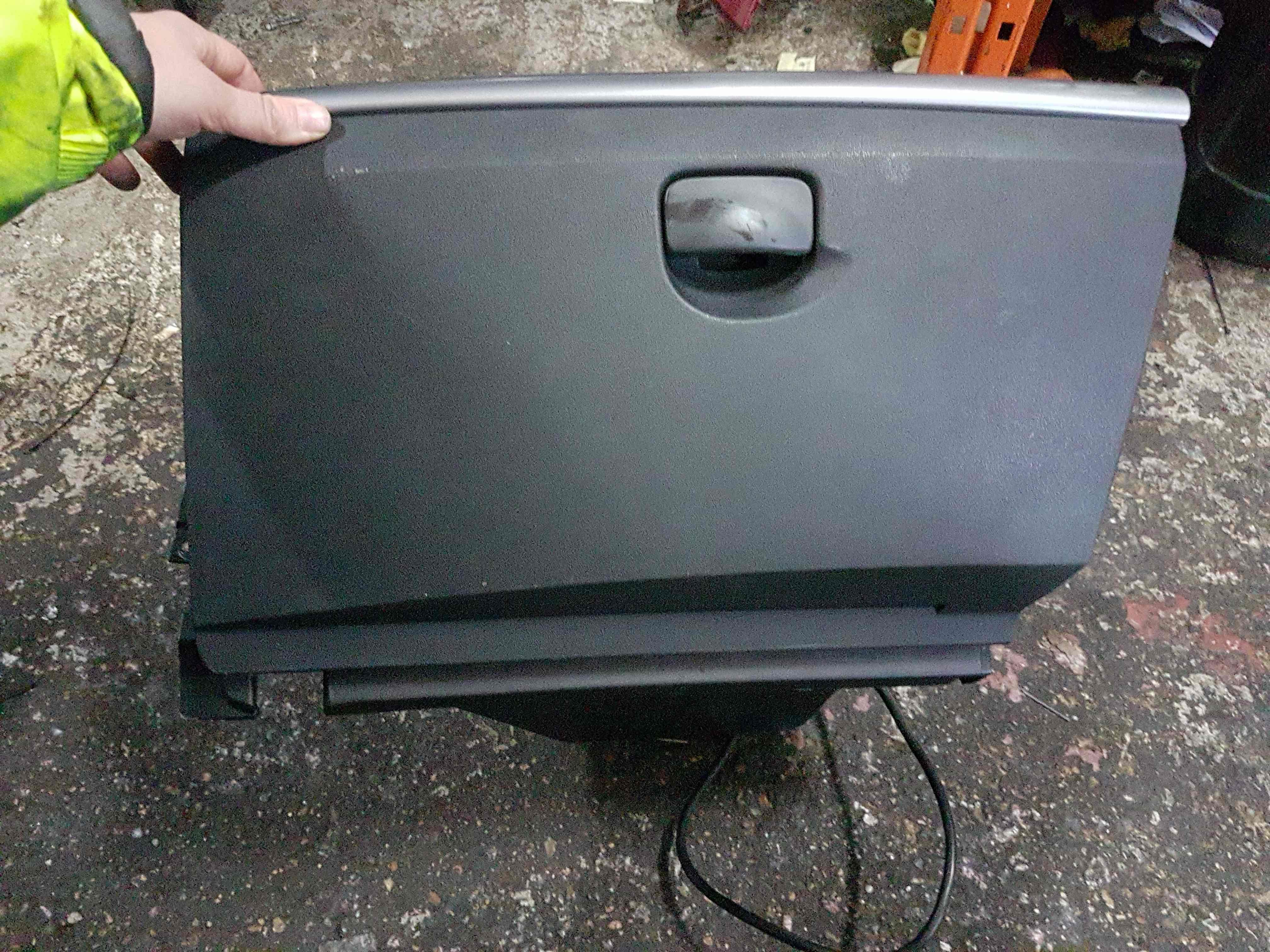 Thumb 5 Renault Megane MK2 2002-2008 Dashboard Glove BOX Storage 8200078823