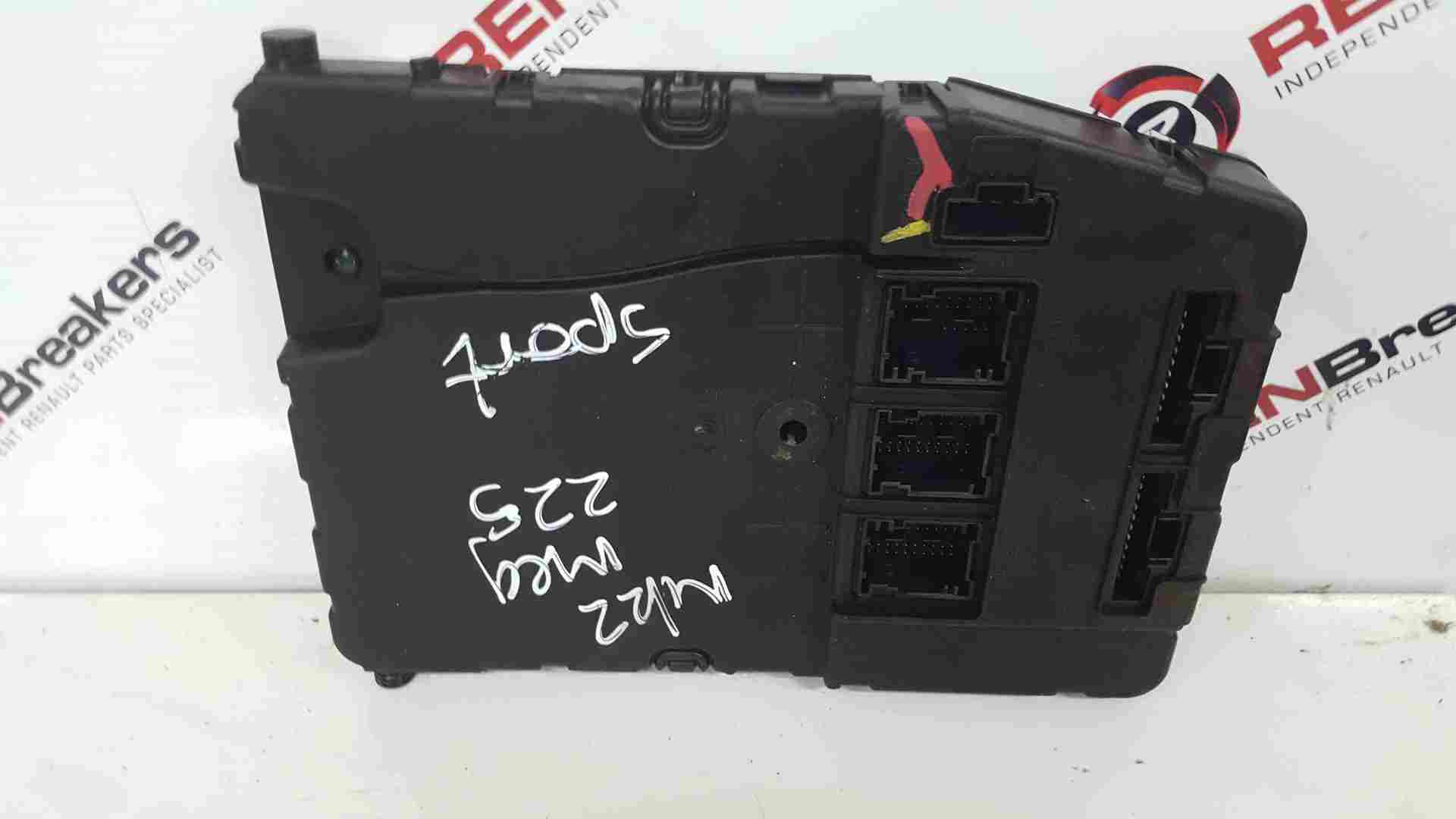 Thumb 2 Renault Megane MK2 2002-2008 Fuse Box UCH BCM 8200305576