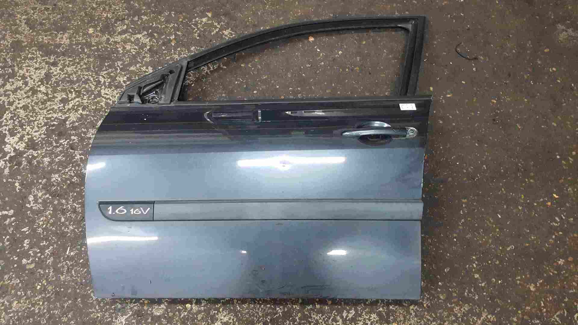 Renault Megane MK2 2002-2008 Passenger NSF Front Door Grey TEB66 5dr