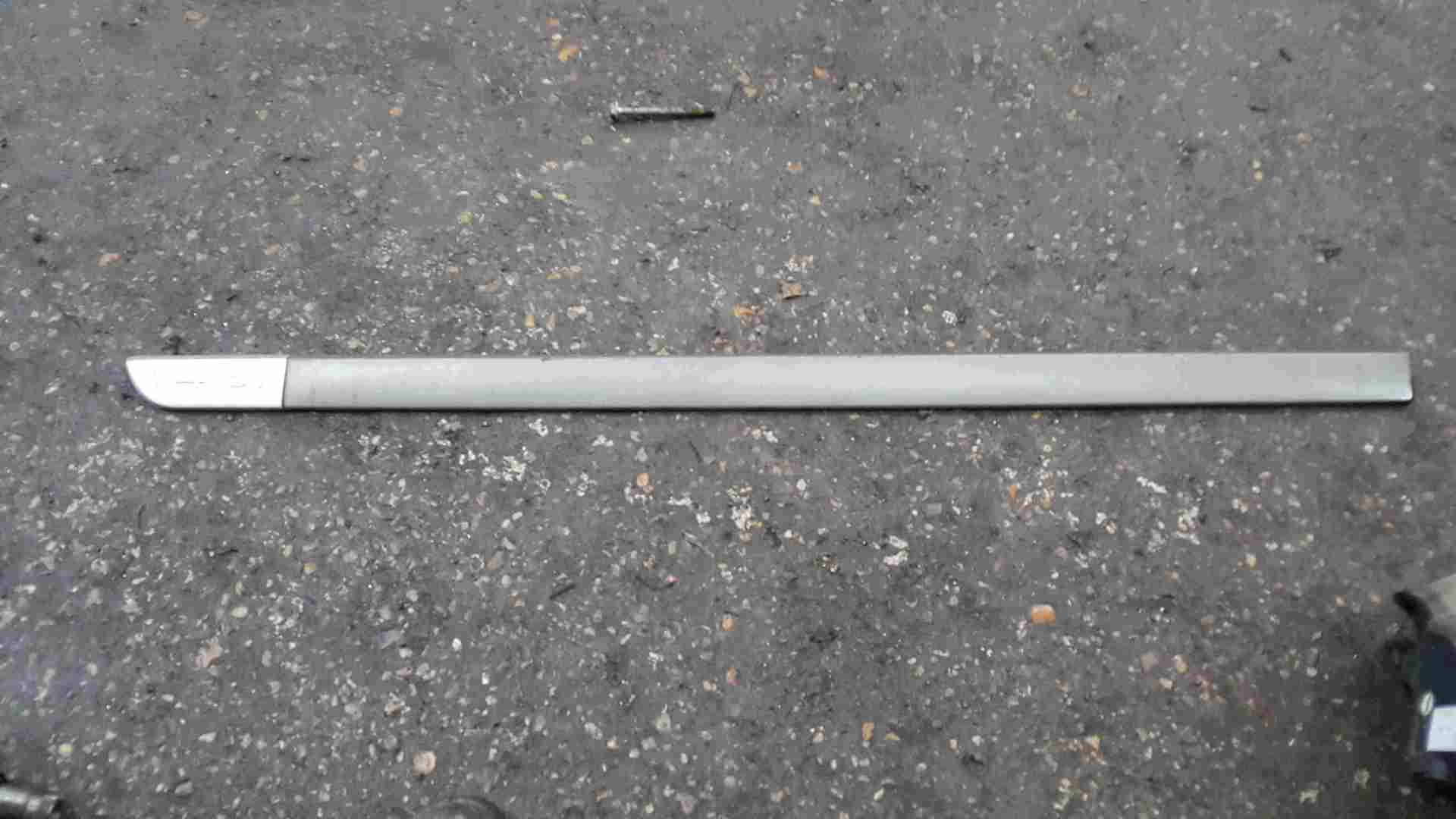 Renault Megane MK2 2002-2008 Passenger NSF Front Door Moulding Trim 3dr