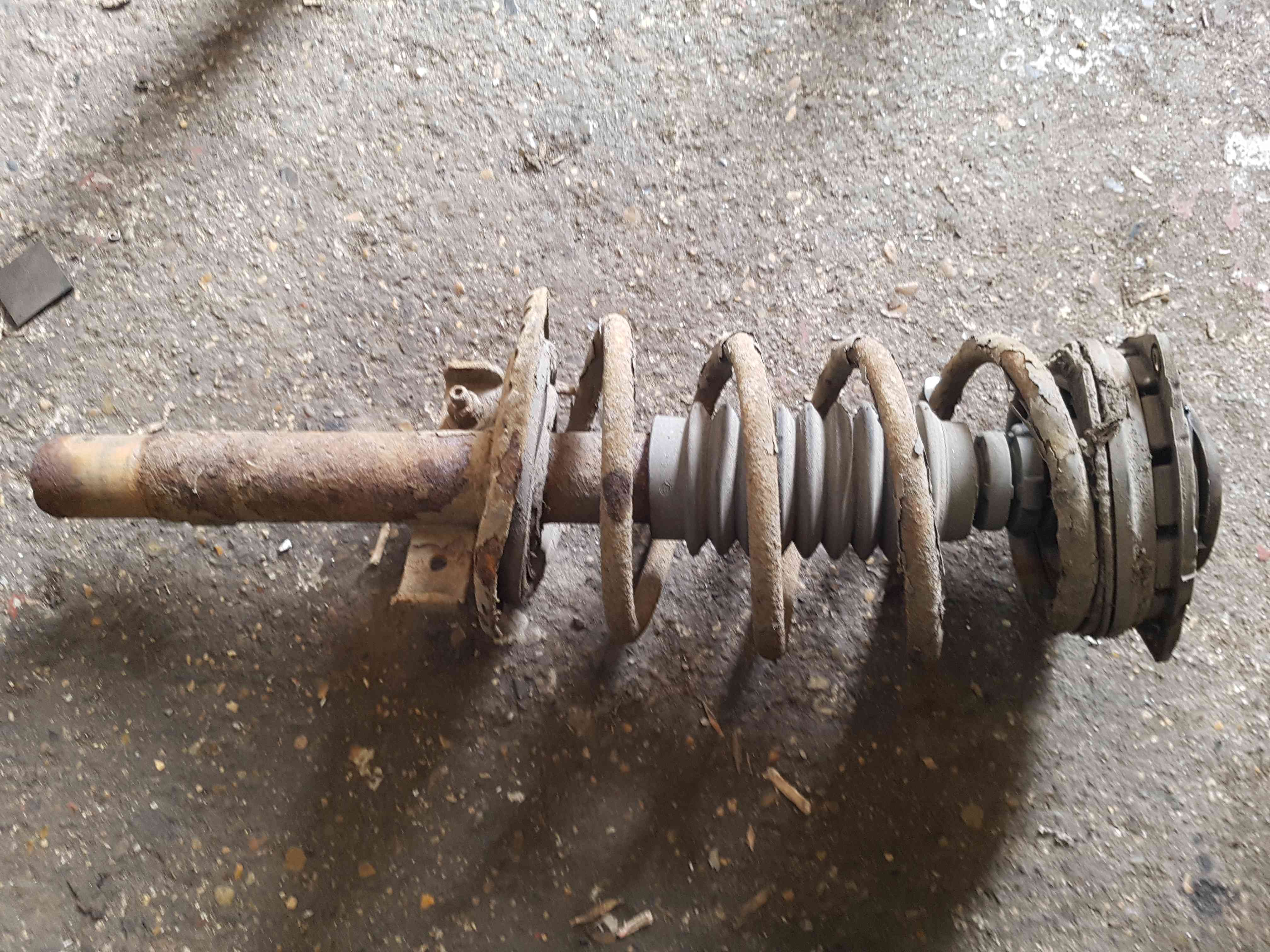 Thumb 2 Renault Megane MK2 2006-2008 1.5 DCI Drivers OSF Shock Spring Suspension