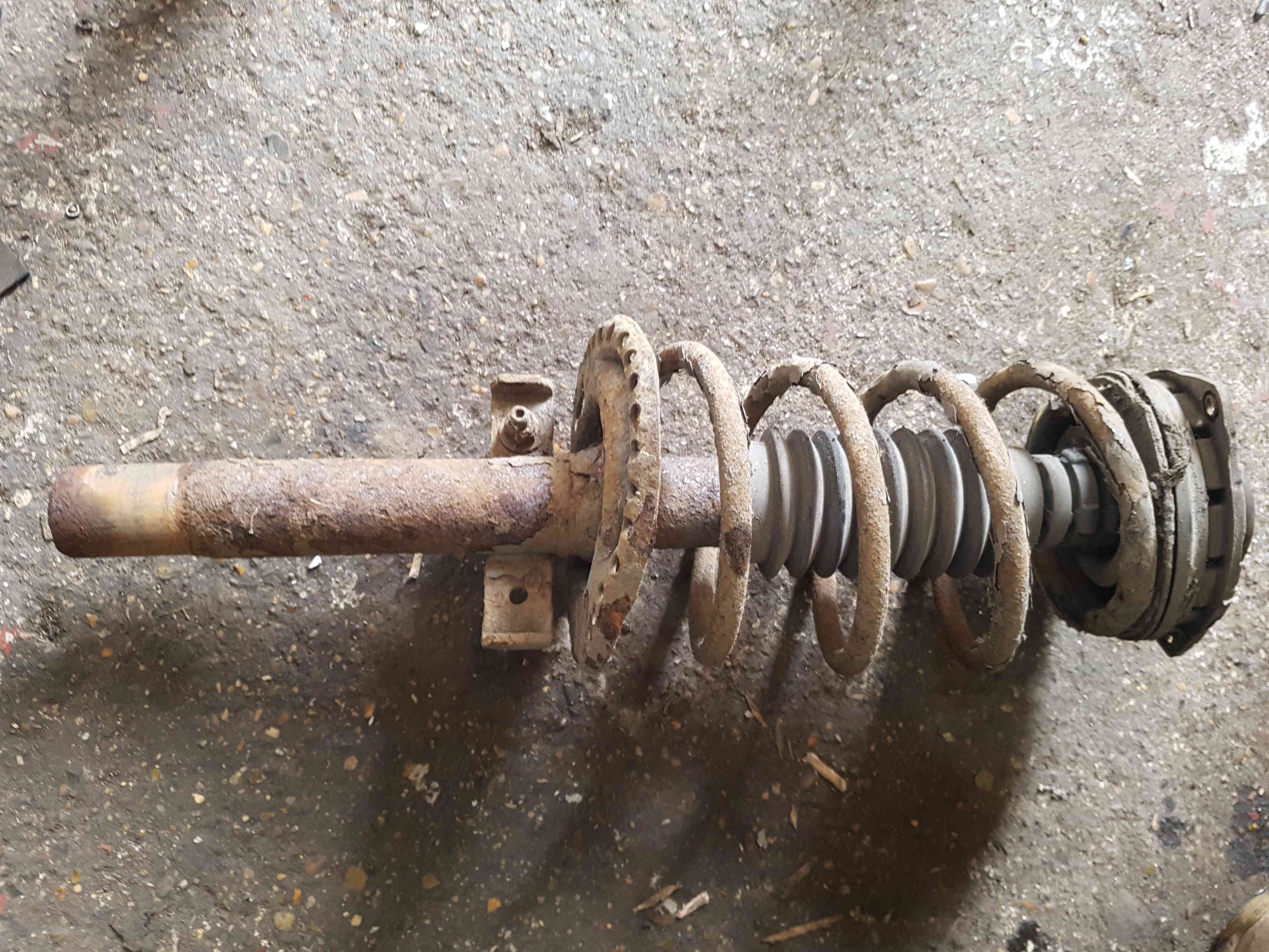 Thumb 5 Renault Megane MK2 2006-2008 1.5 DCI Drivers OSF Shock Spring Suspension