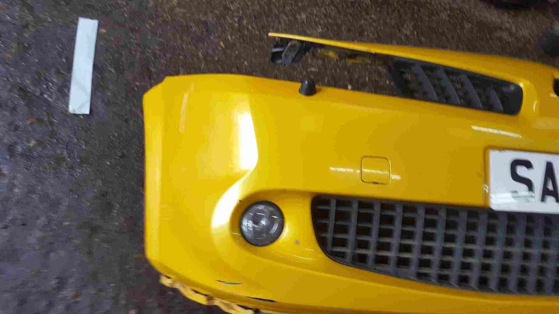 Thumb 2 Renault Megane MK2 2006-2008 230 225 Front Bumper Liquid Yellow TEJ37