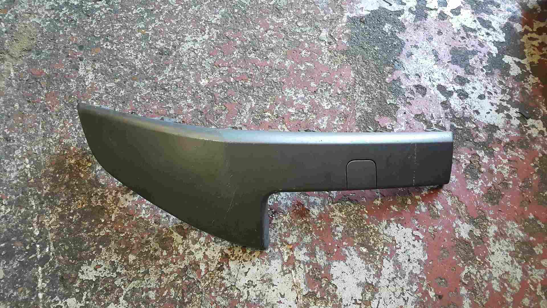 Renault Megane MK2 2006-2008 Drivers OSF Front Bumper Moulding Trim 8200490342