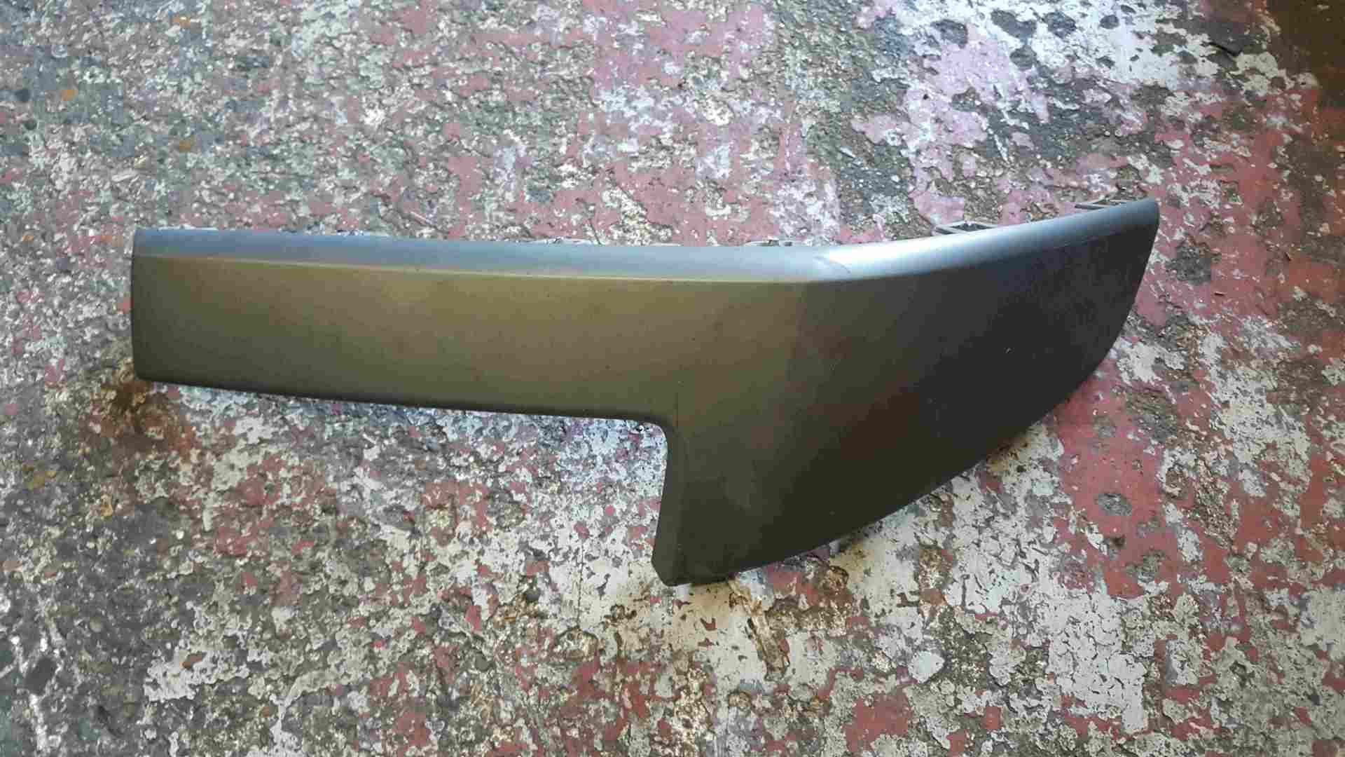 Renault Megane MK2 2006-2008 Passenger NSF Front Bumper Moulding Trim 8200490389