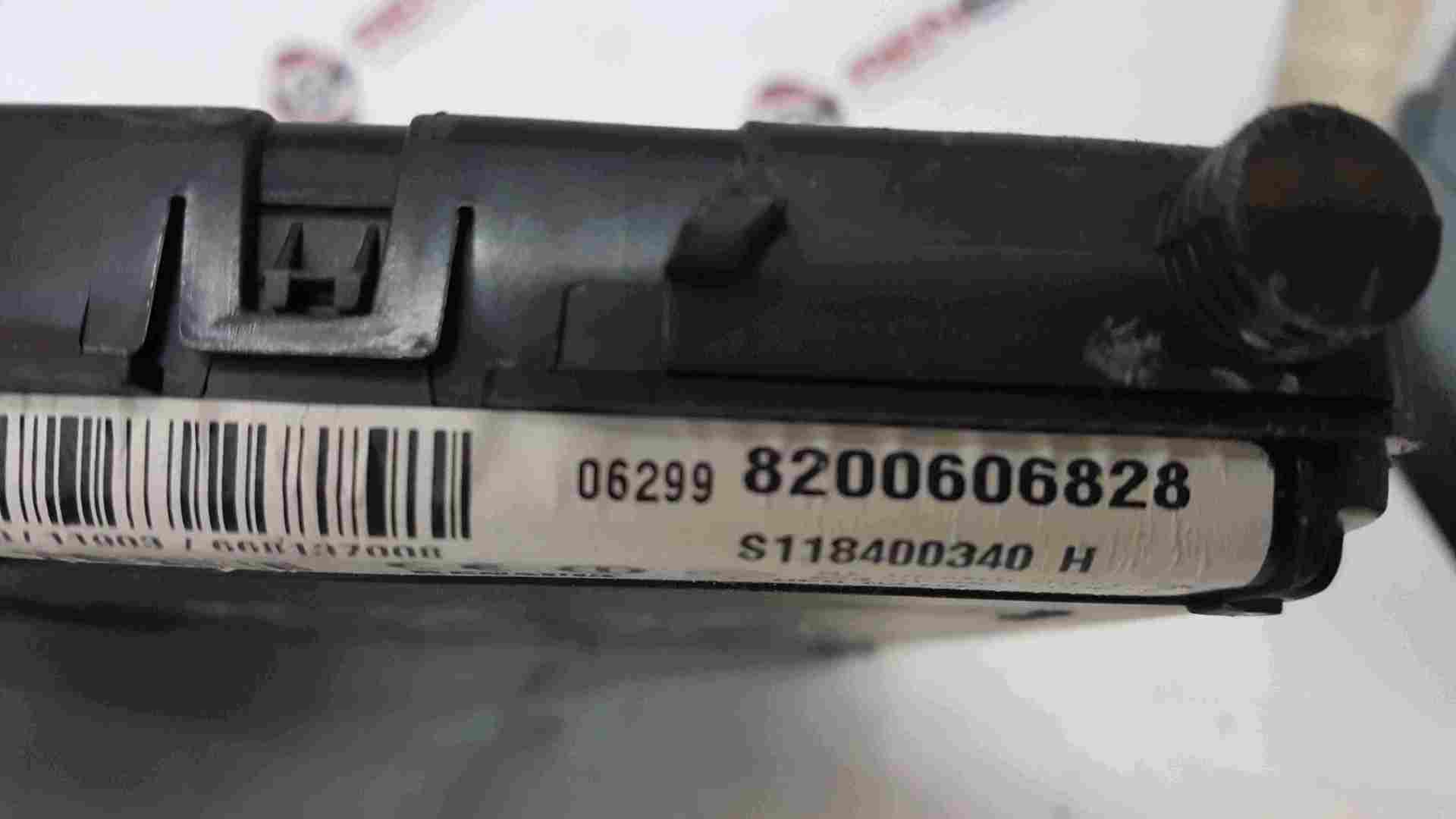 Thumb 2 Renault Megane MK2 Sport 2002-2008 175 2.0 Dci BCM Fuse Box UCH 8200606828
