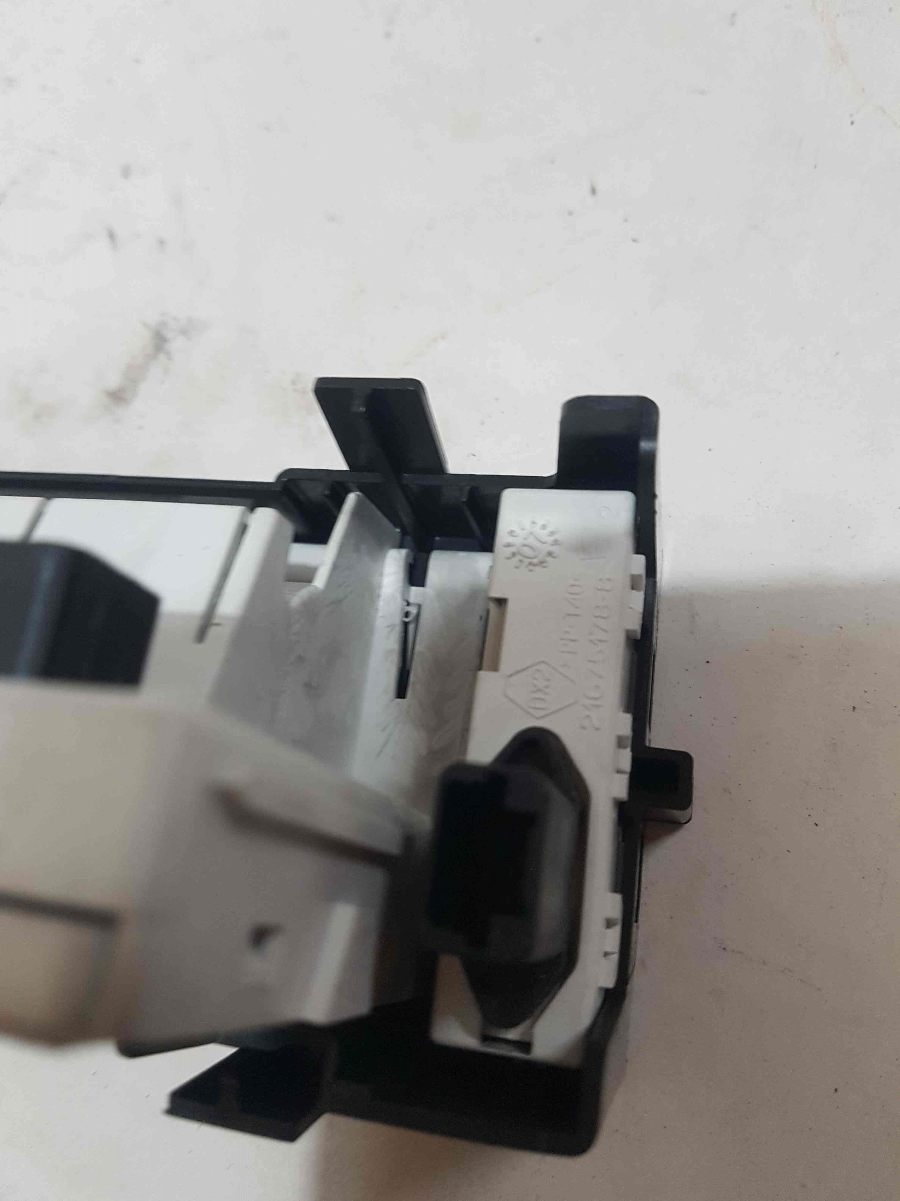 Thumb 8