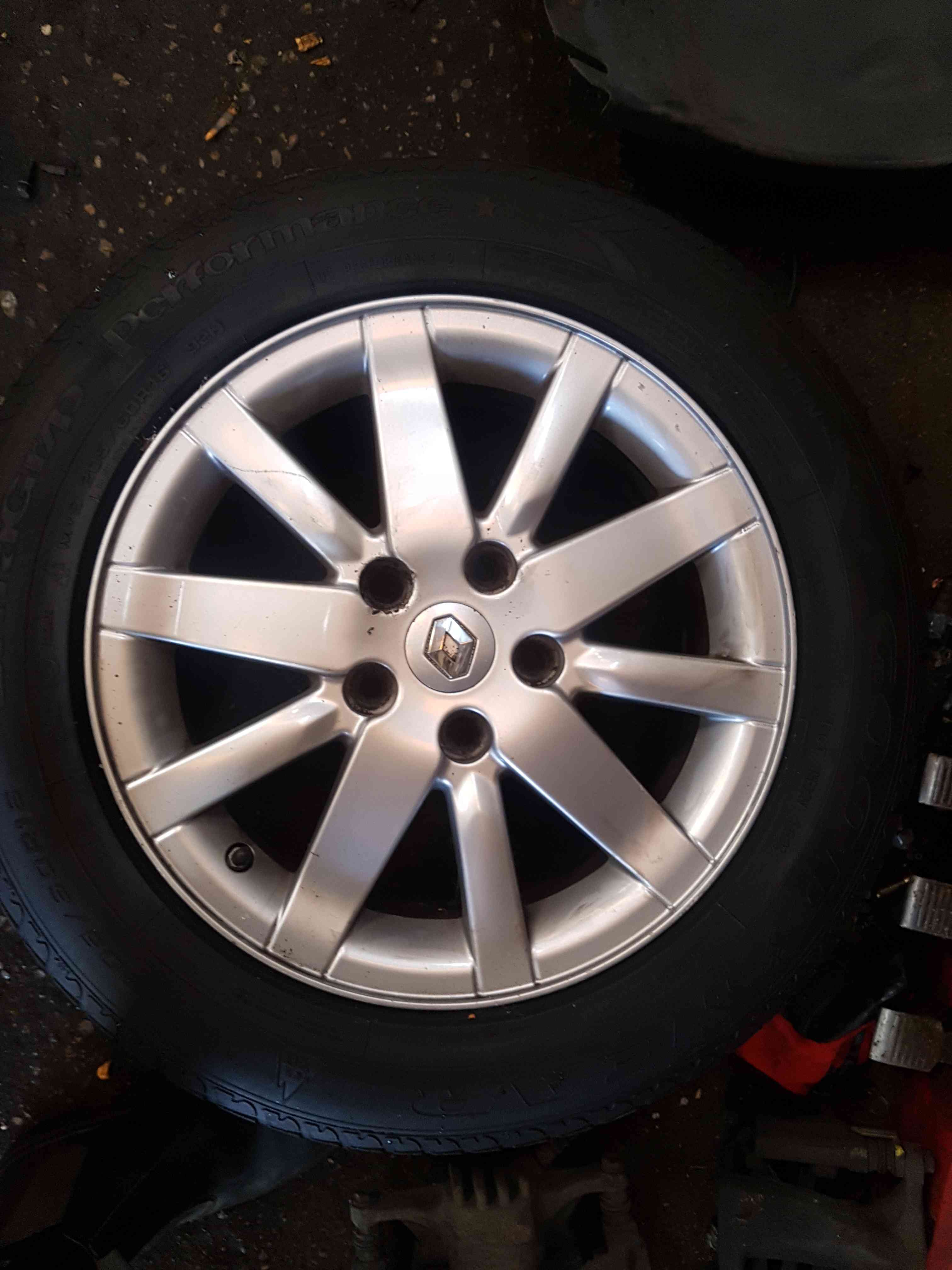 Thumb 3 Renault Megane MK3 2008-2010 Alloy Wheel 16Inch 4/5 5 STUD SPIRALE 