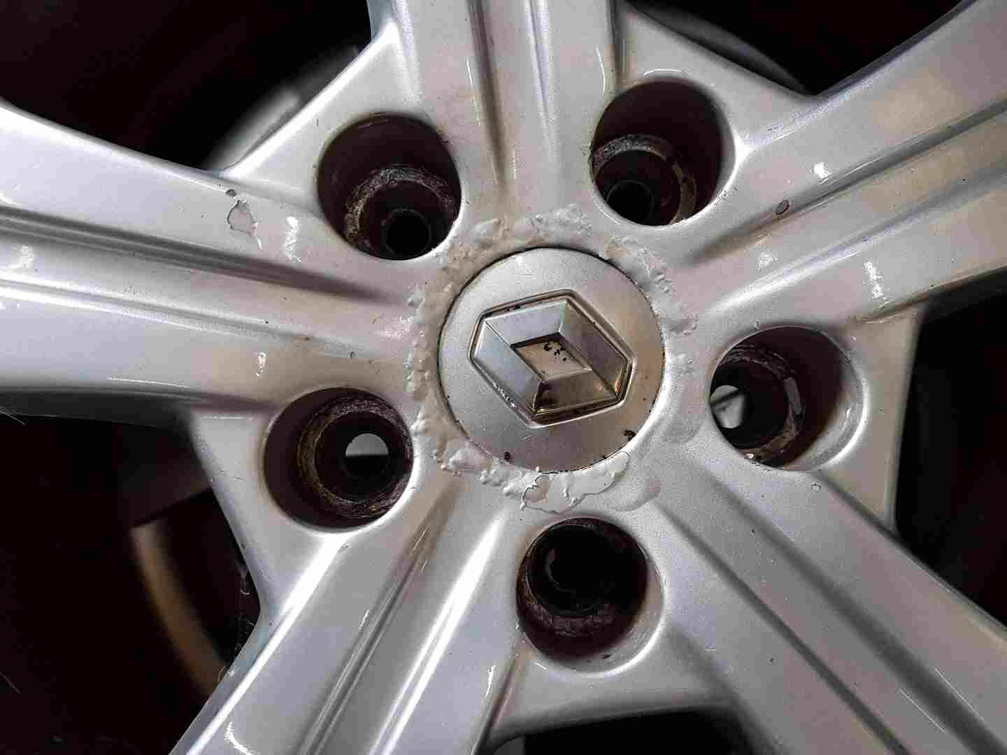 Thumb 4 Renault Megane MK3 2008-2010 Alloy Wheel 17Inch 403000067R 3/5
