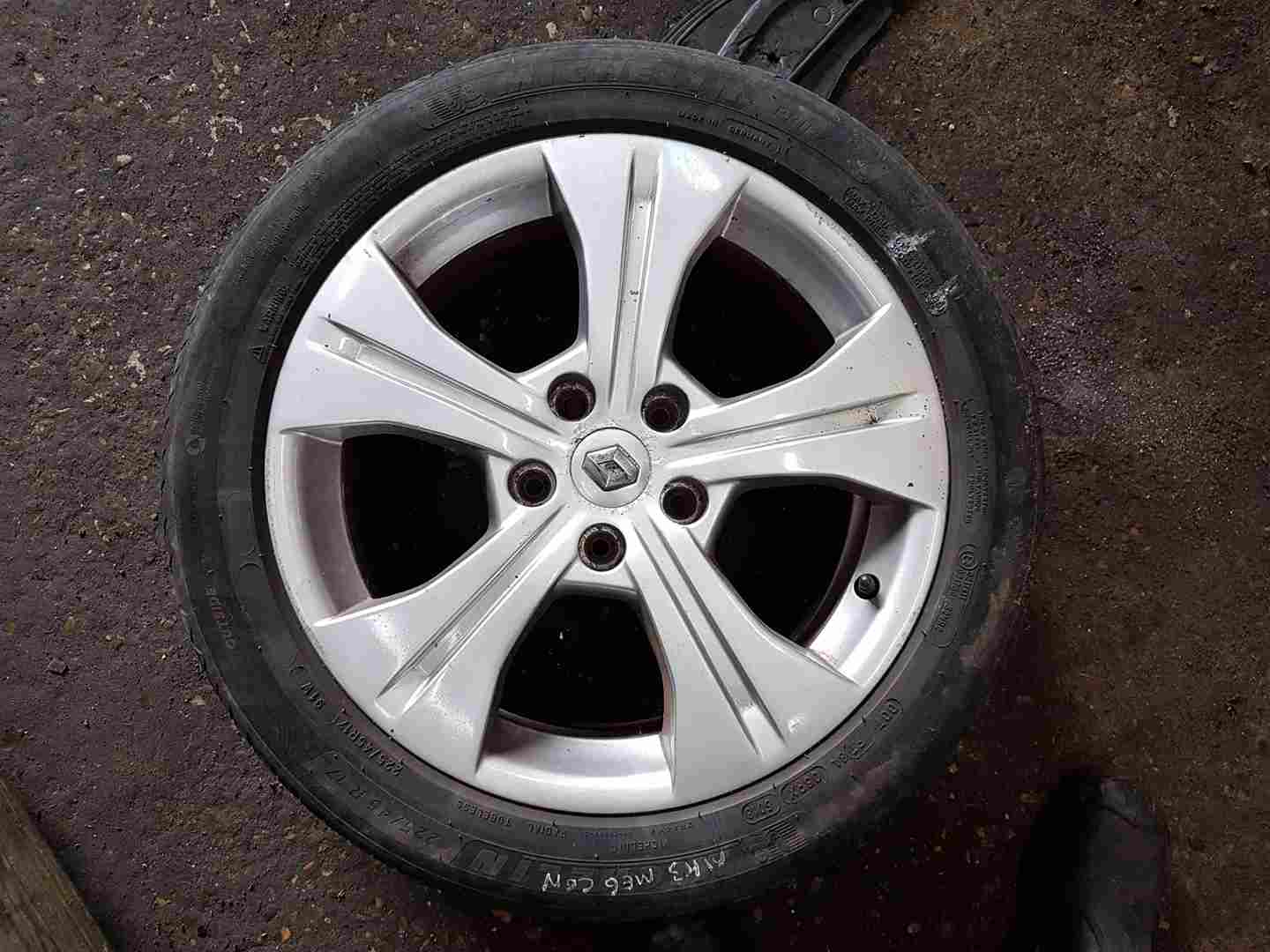 Thumb 3 Renault Megane MK3 2008-2010 Alloy Wheel 17Inch 403000067R 3/5