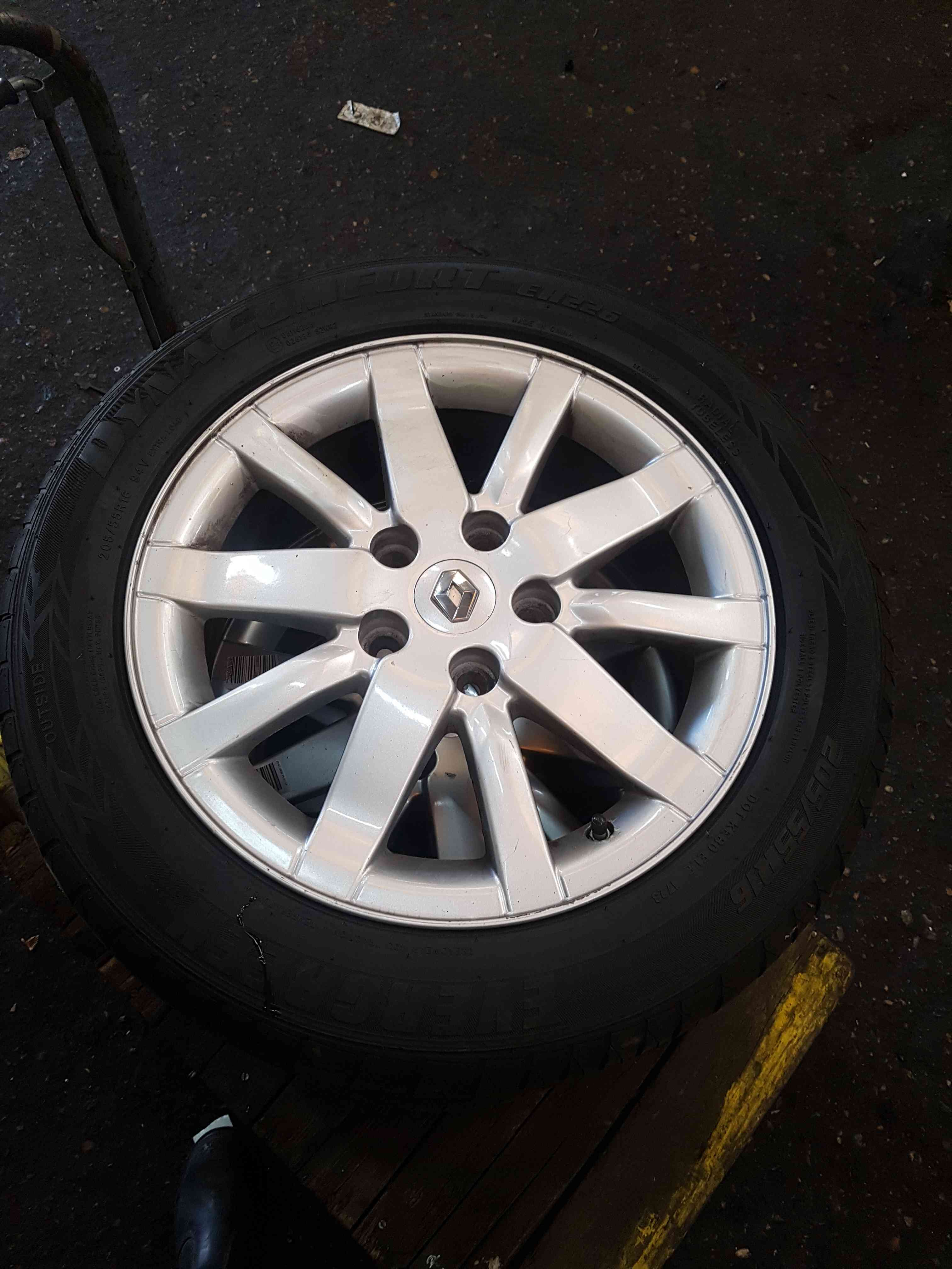 Thumb 9 Renault Megane MK3 2008-2010 Alloy Wheel 16Inch 4/5 15 5 STUD SPIRALE 205 55 16