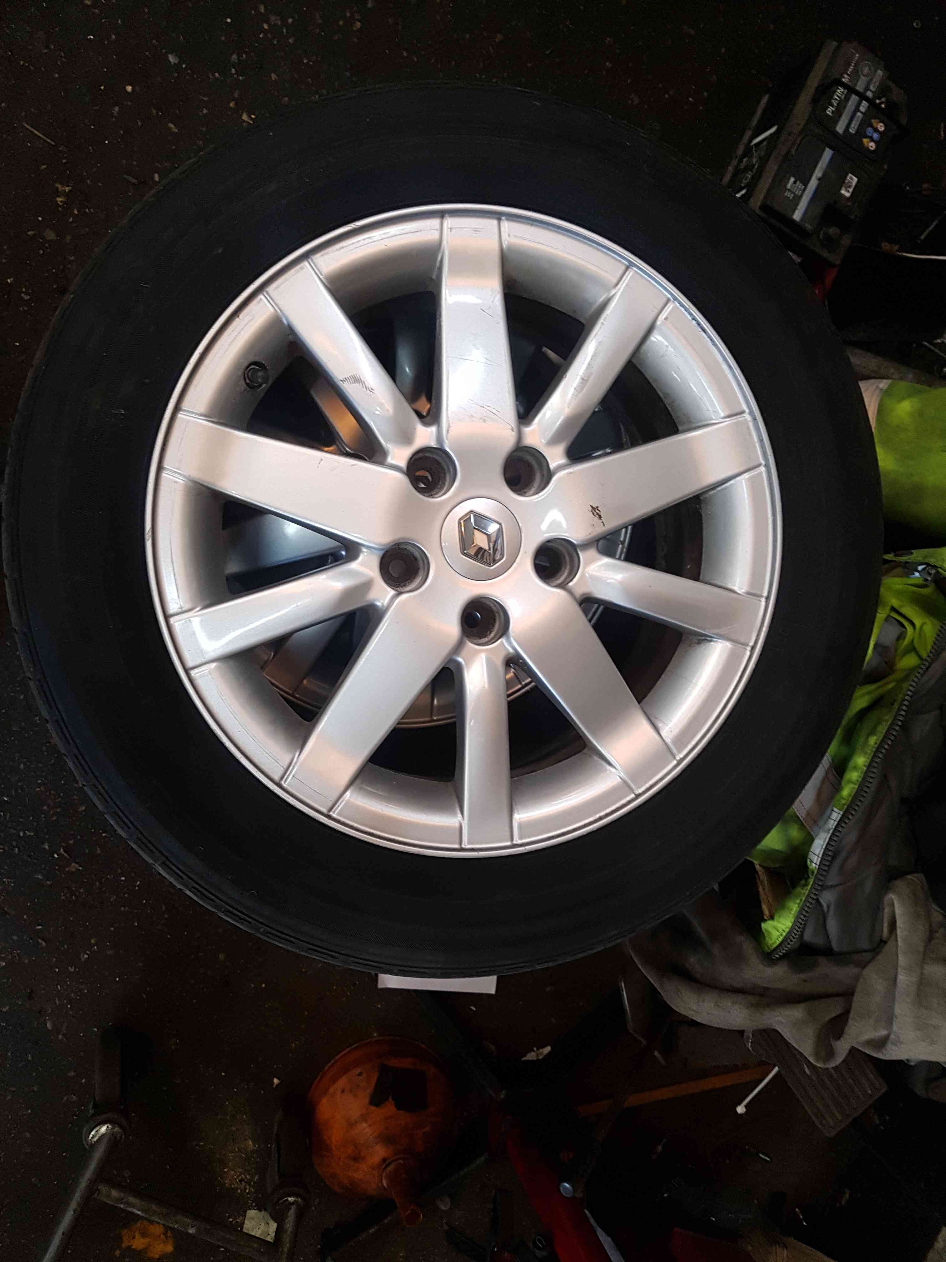 Thumb 5 Renault Megane MK3 2008-2010 Alloy Wheel 16 Inch 4/5 5 STUD SPIRALE