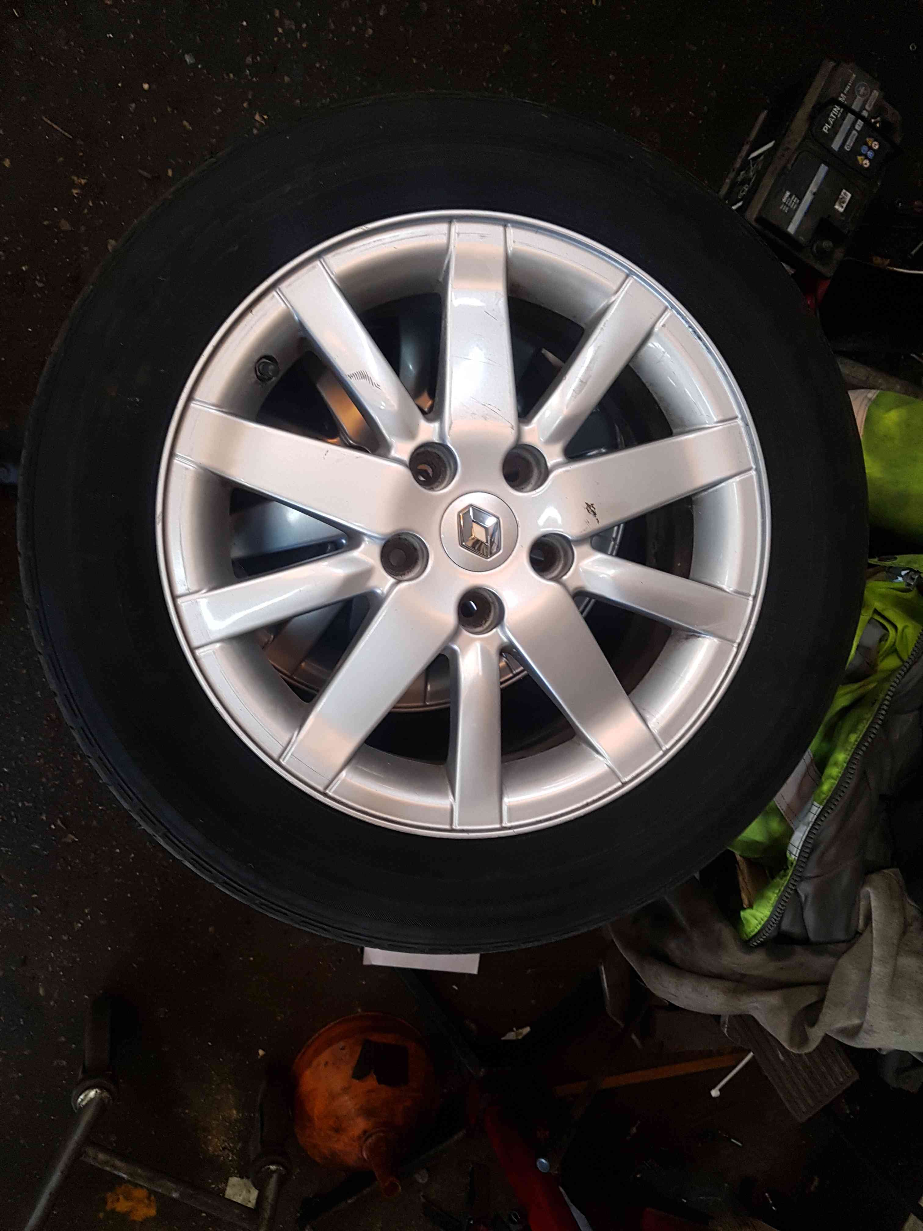 Thumb 6 Renault Megane MK3 2008-2010 Alloy Wheel 16 Inch 4/5 5 STUD SPIRALE