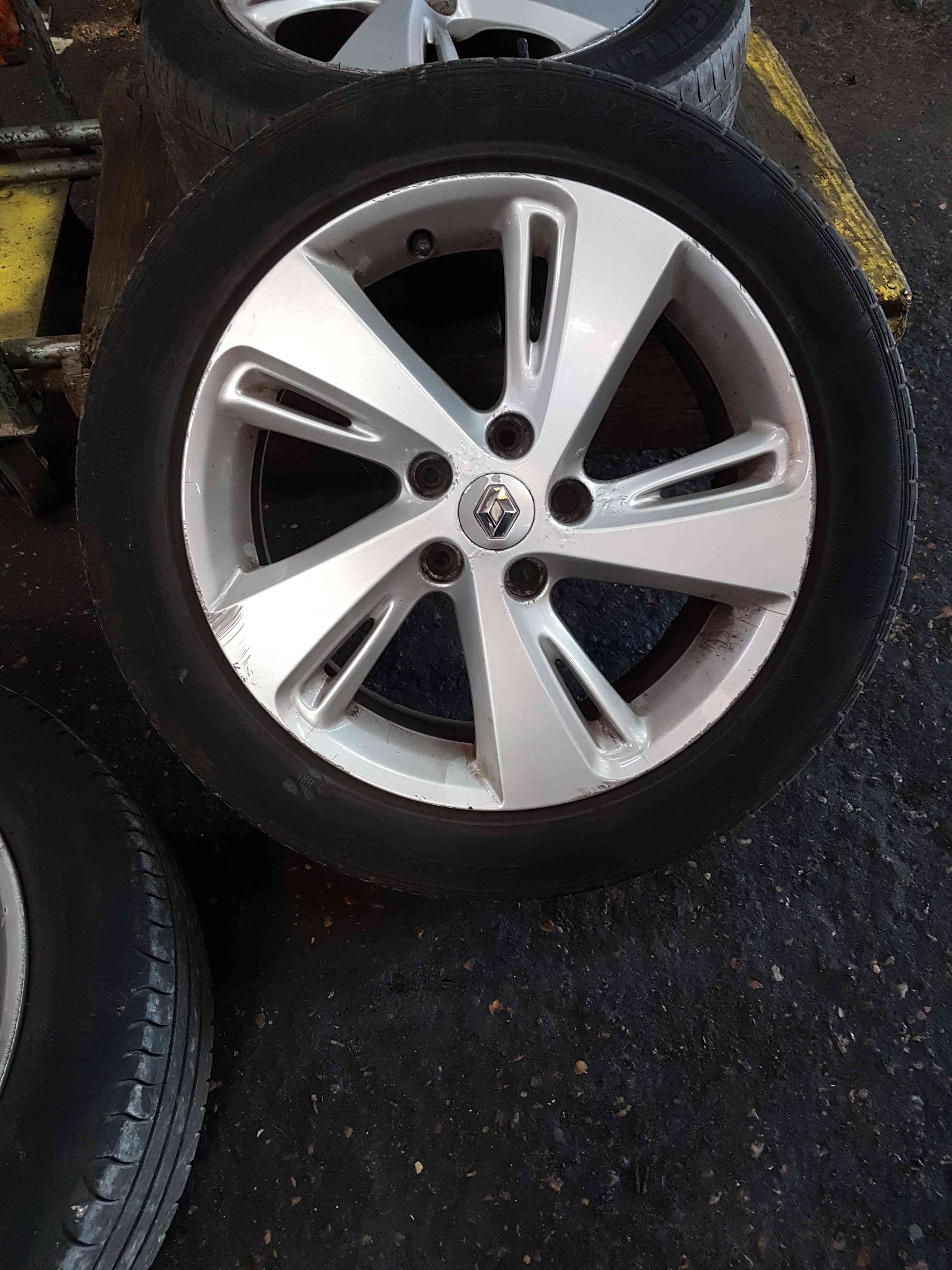 Thumb 12 Renault Megane MK3 2008-2010 Alloy Wheel Inch 4/5 205 55 17 403006435R 