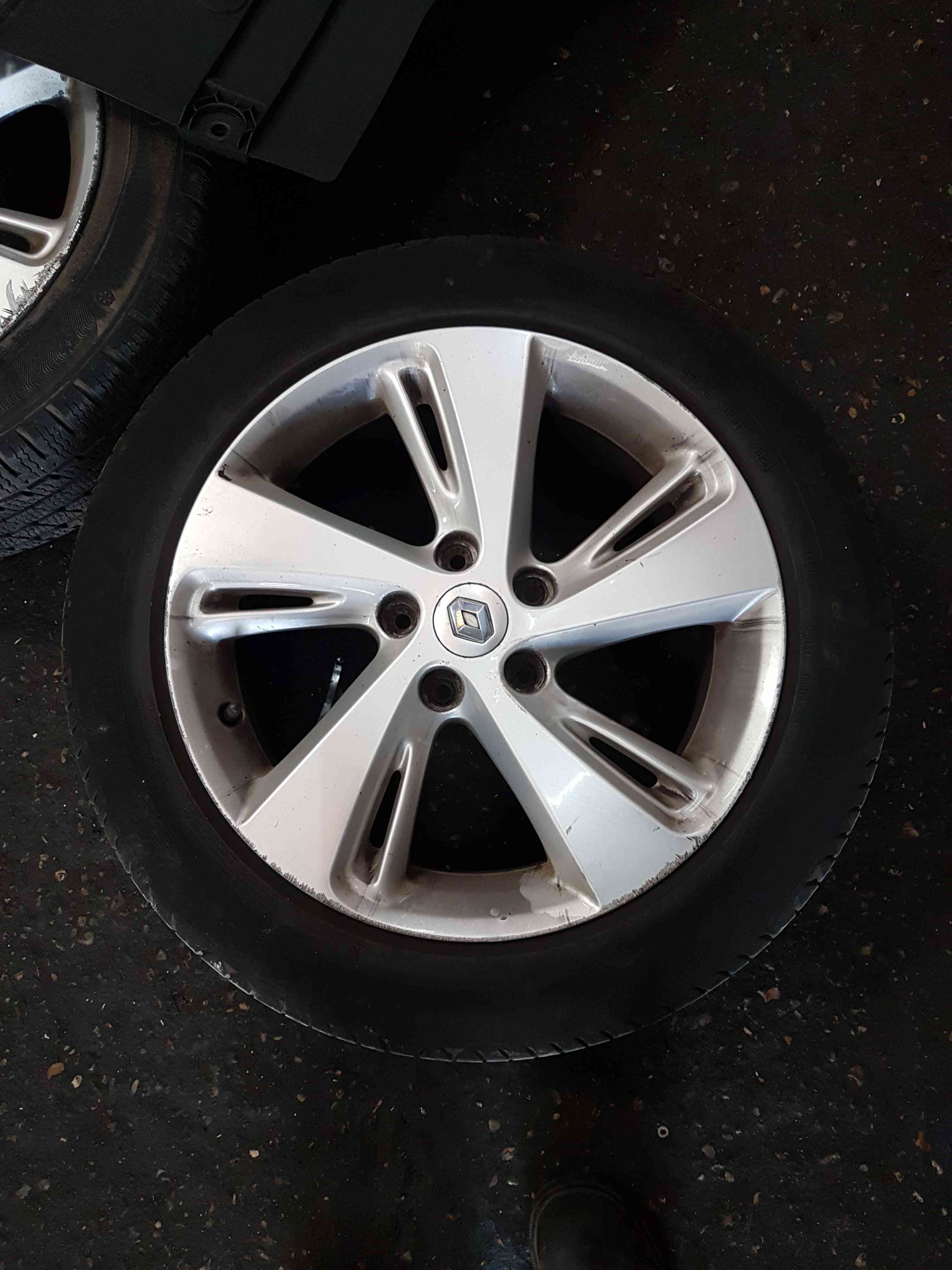 Thumb 2 Renault Megane MK3 2008-2010 Alloy Wheel Inch 4/5 205 55 17 403006435R 