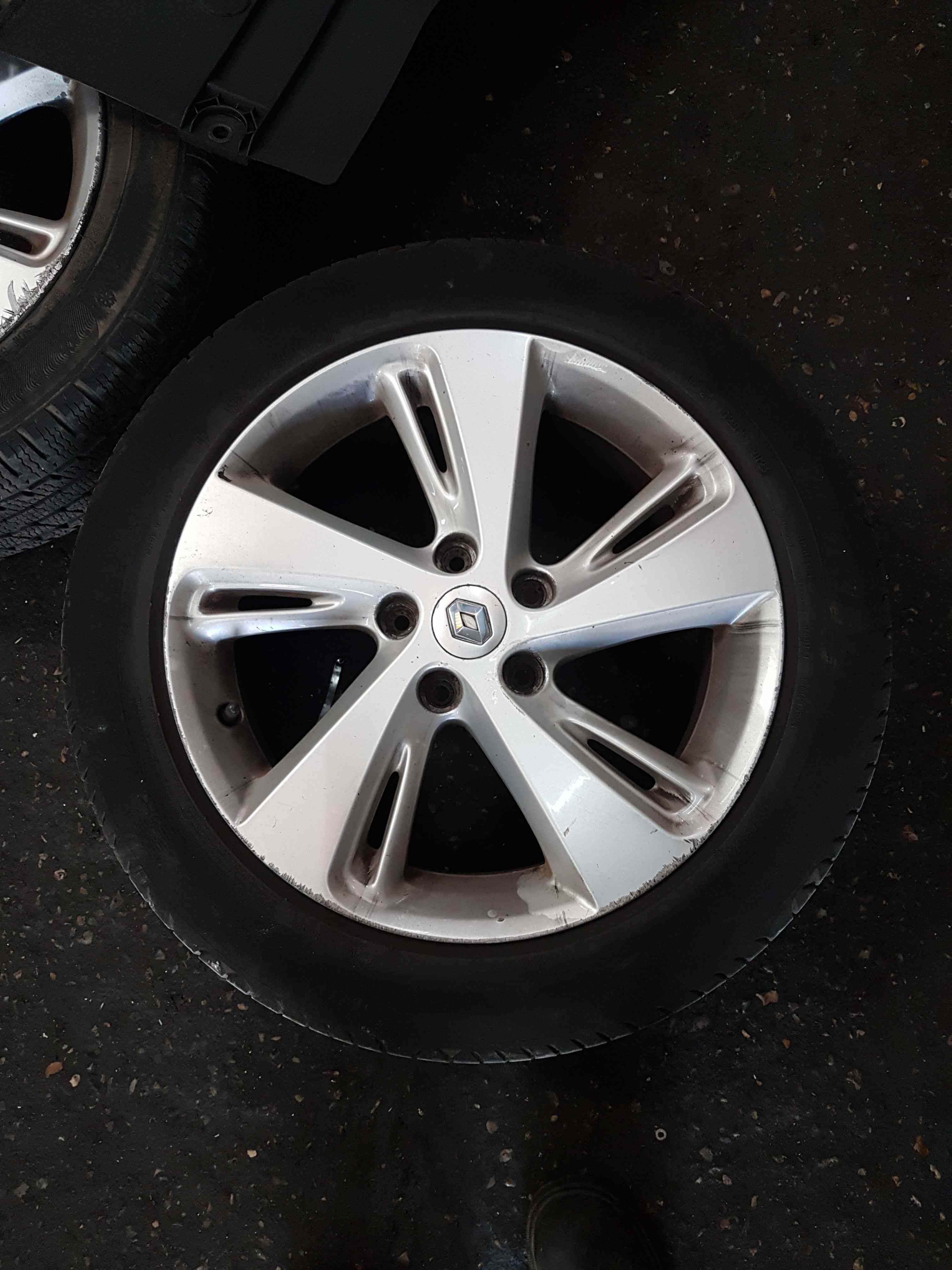 Thumb 3 Renault Megane MK3 2008-2010 Alloy Wheel Inch 4/5 205 55 17 403006435R 