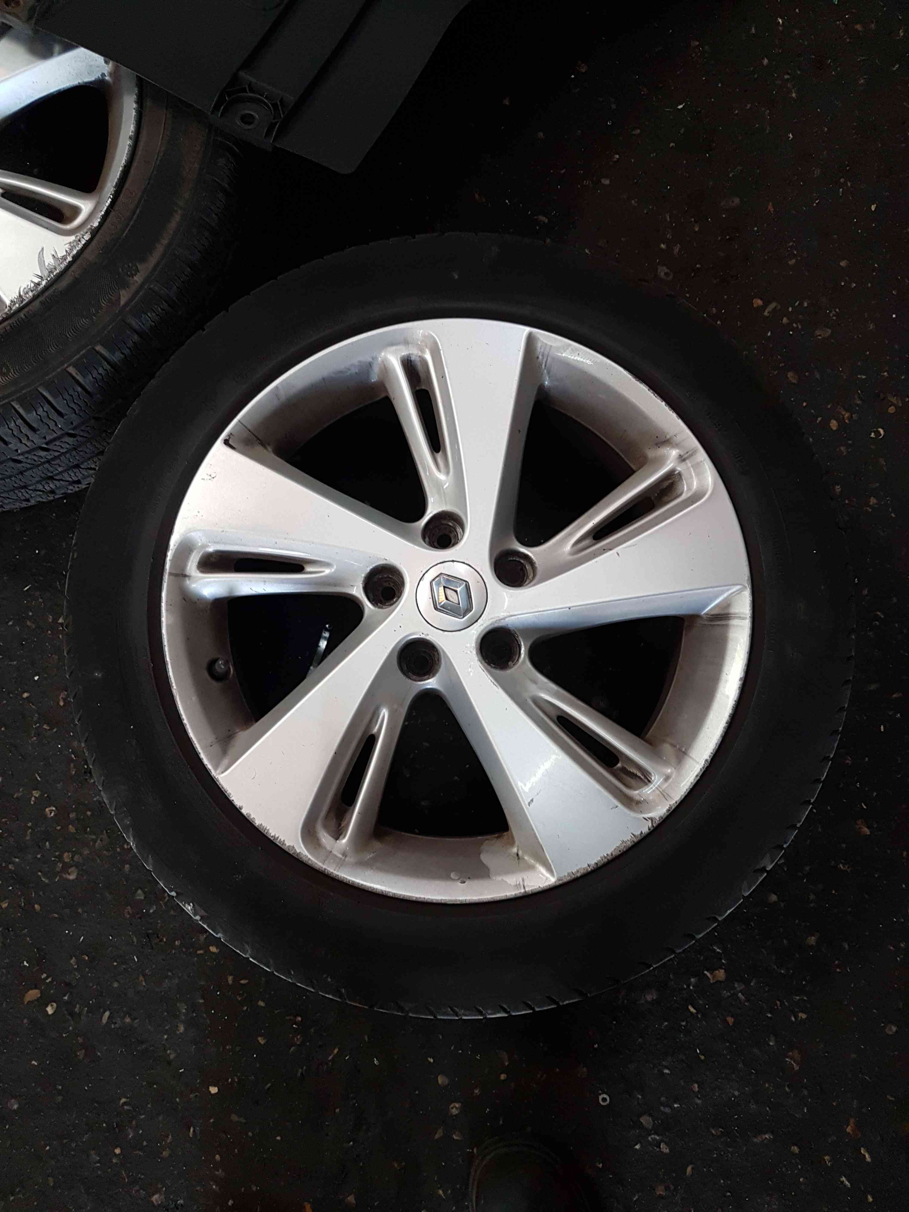 Thumb 4 Renault Megane MK3 2008-2010 Alloy Wheel Inch 4/5 205 55 17 403006435R 
