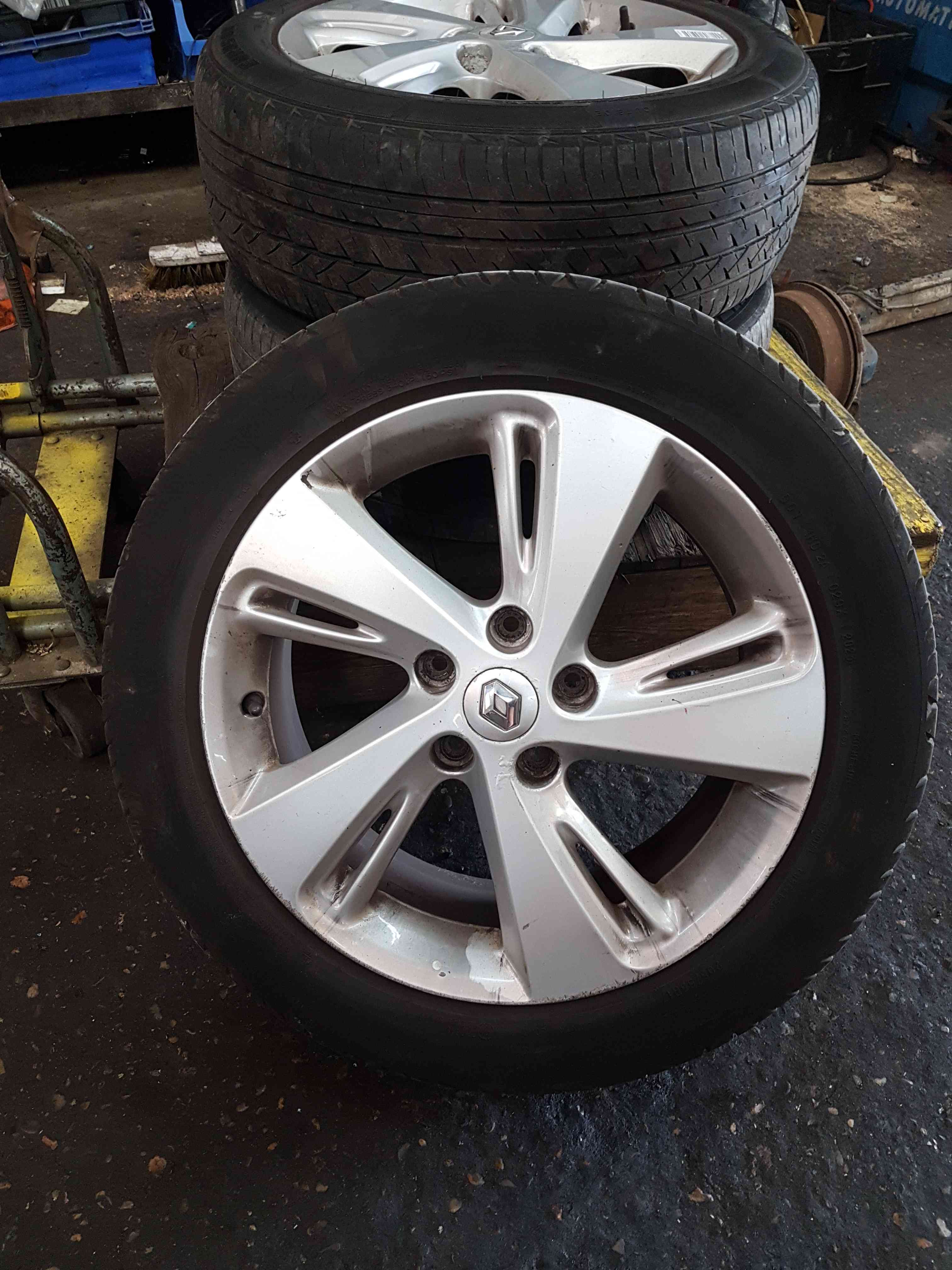 Thumb 12 Renault Megane MK3 2008-2010 Alloy Wheel Inch 4/5 205 55 17 403006435R 