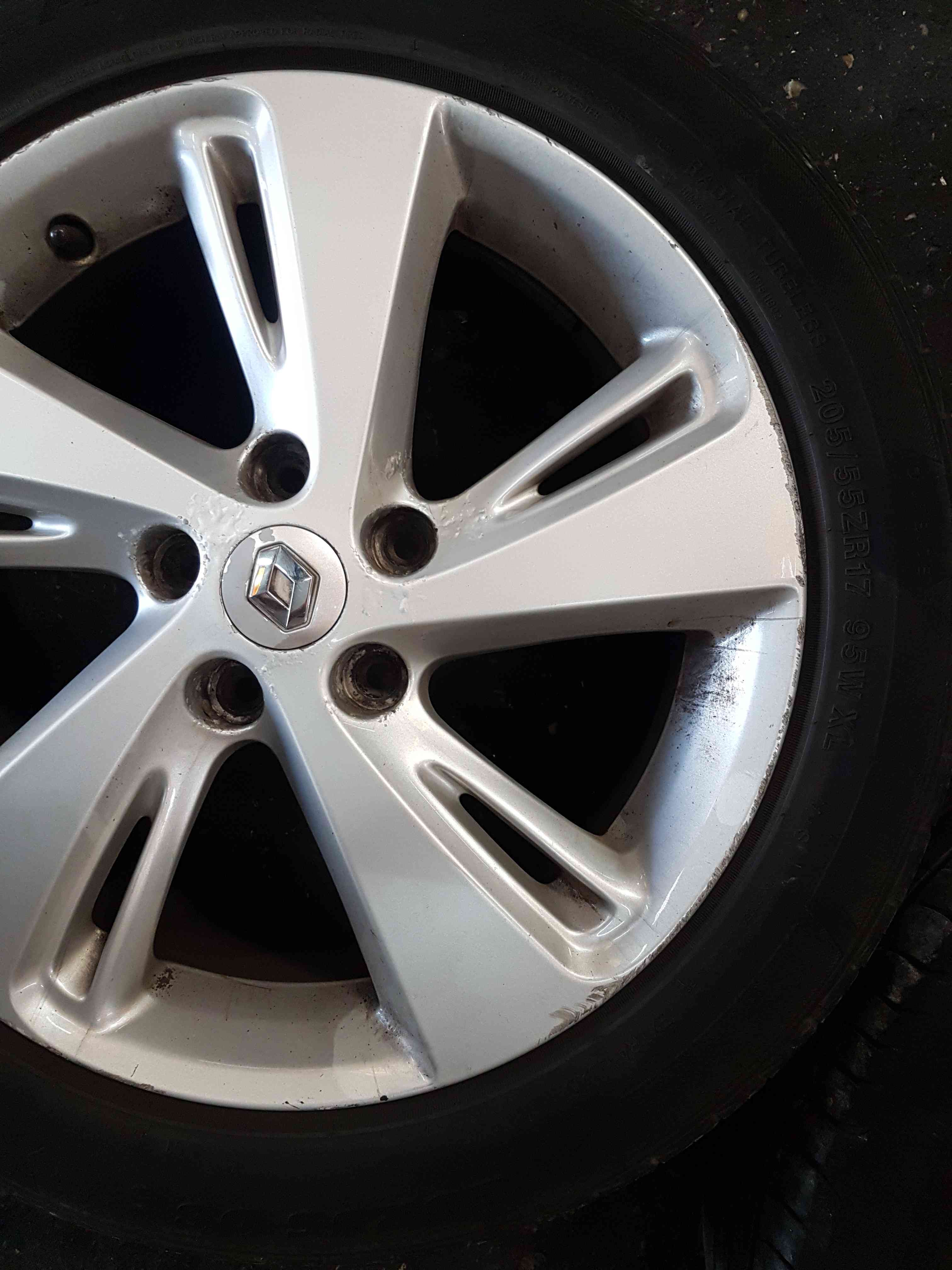 Thumb 6 Renault Megane MK3 2008-2010 Alloy Wheel Inch 4/5 205 55 17 403006435R 