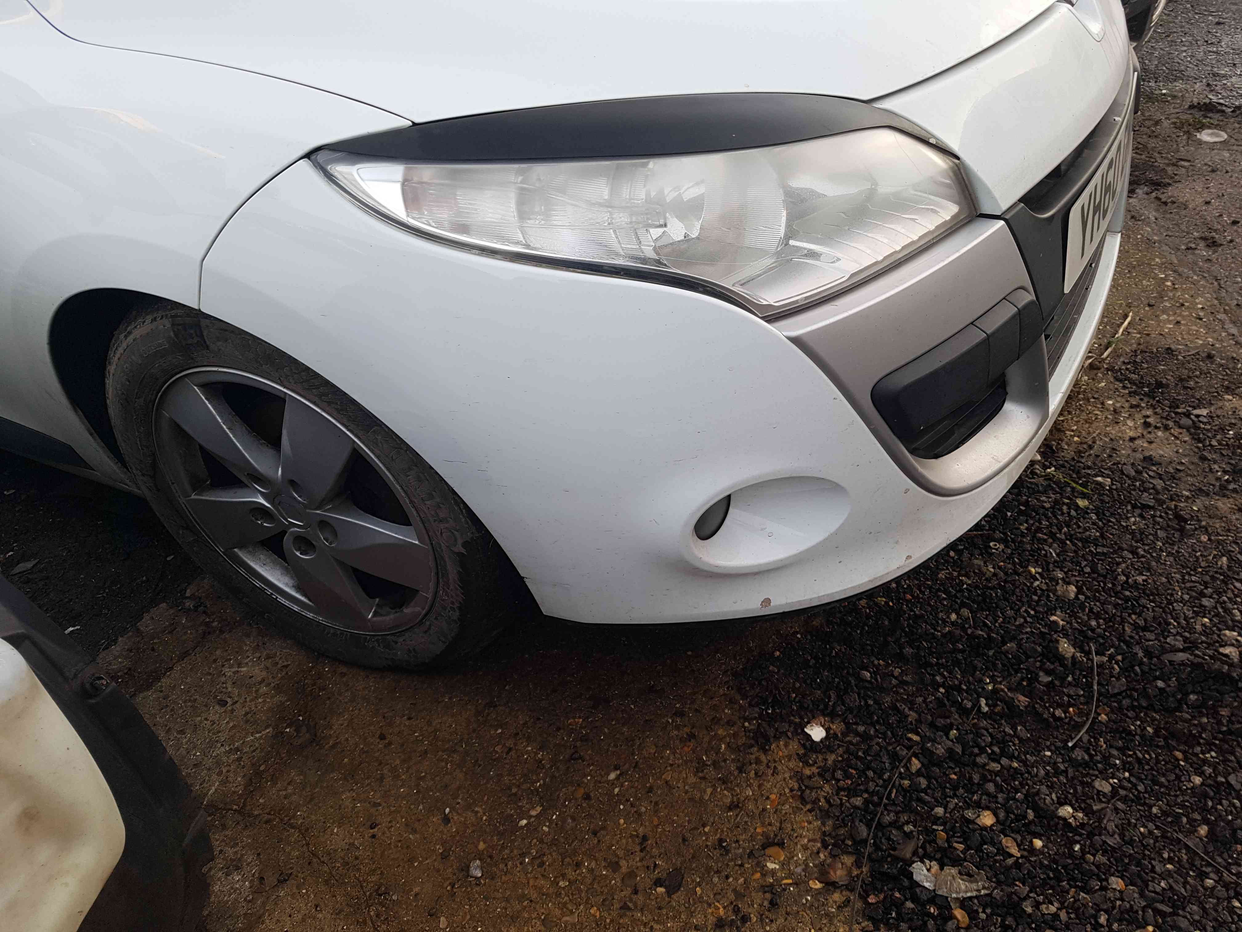 Thumb 6 Renault Megane MK3 2008-2010 Front Bumper White OV369 369