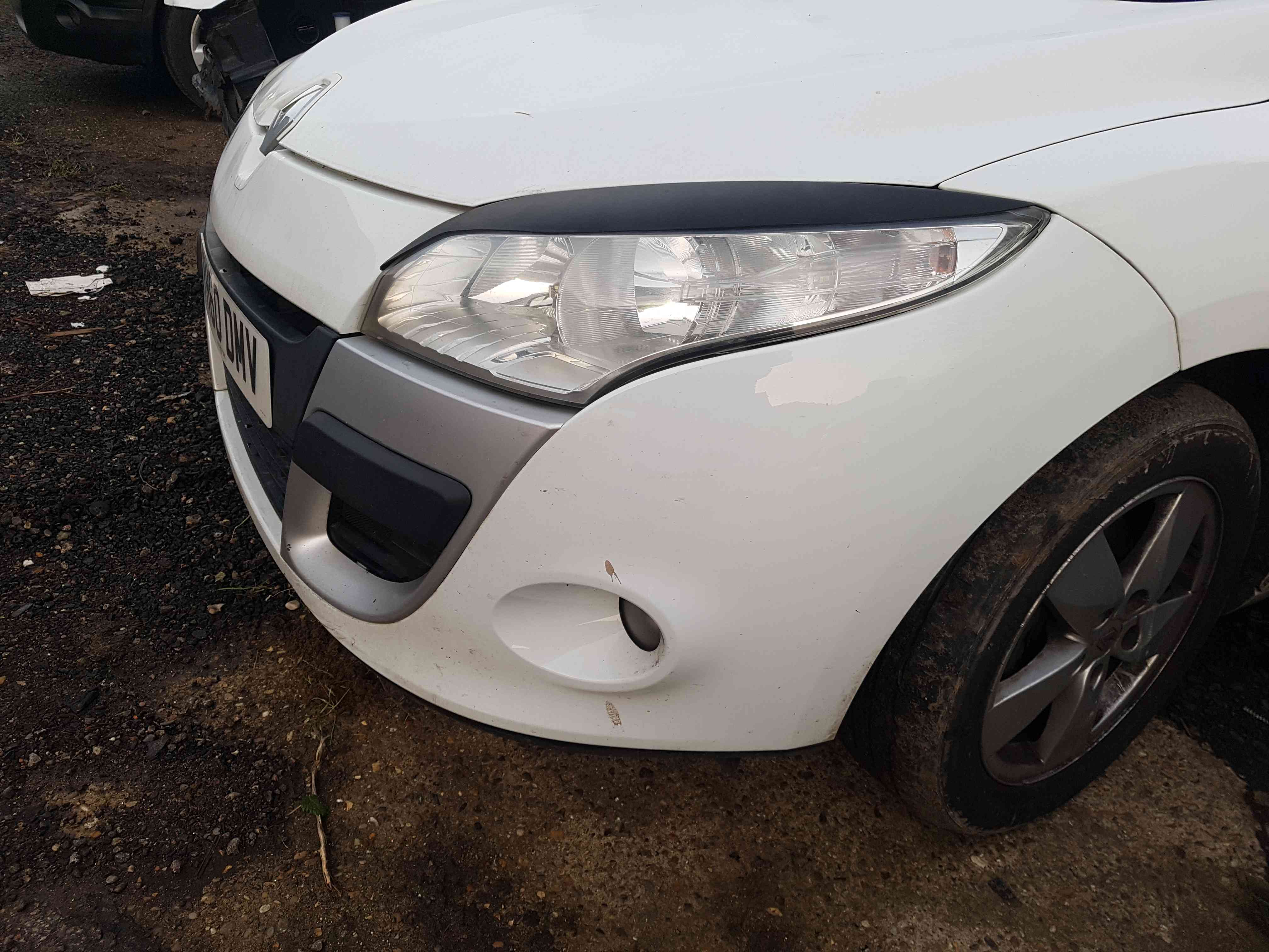 Thumb 5 Renault Megane MK3 2008-2010 Front Bumper White OV369 369