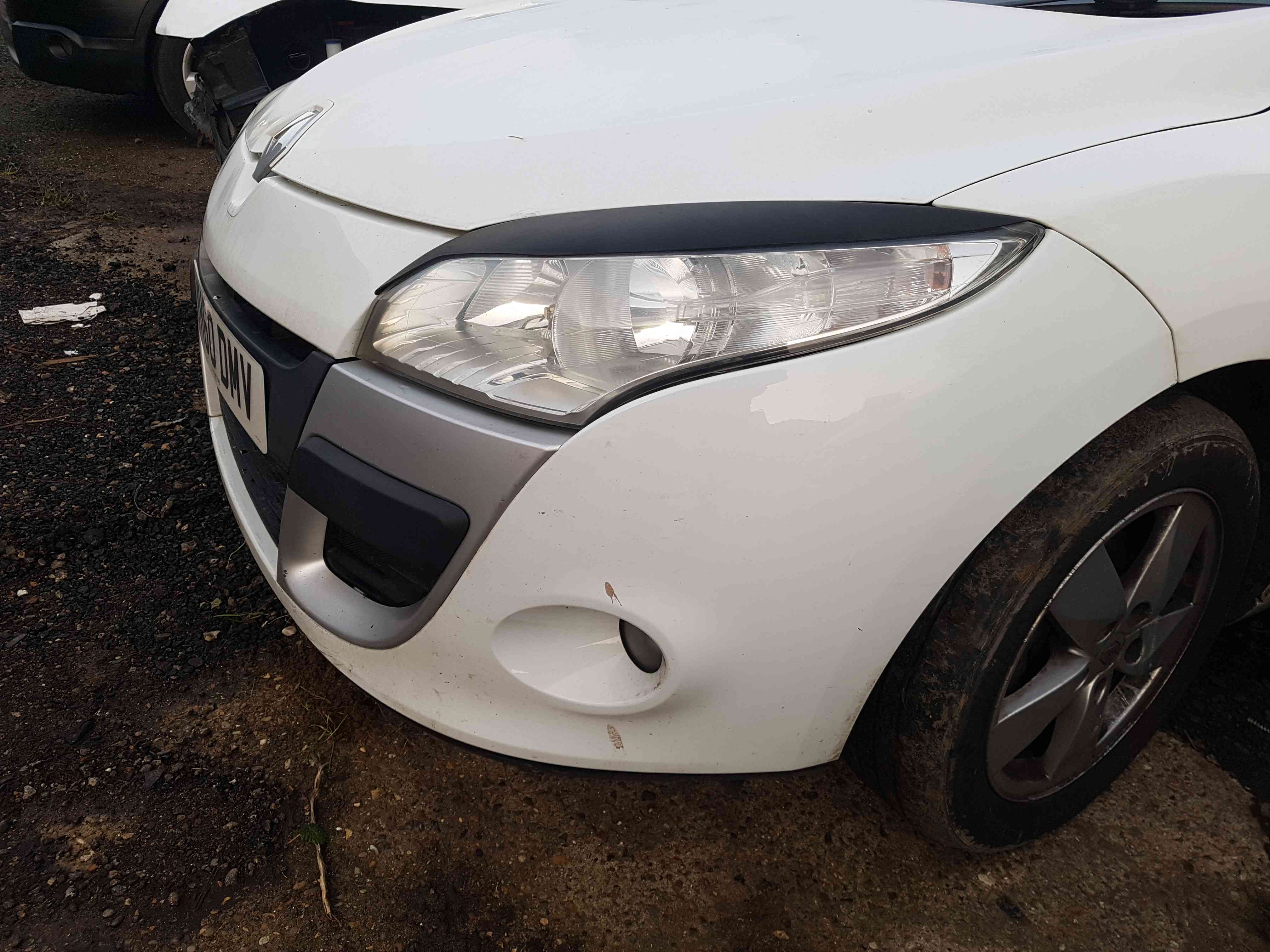 Thumb 4 Renault Megane MK3 2008-2010 Front Bumper White OV369 369