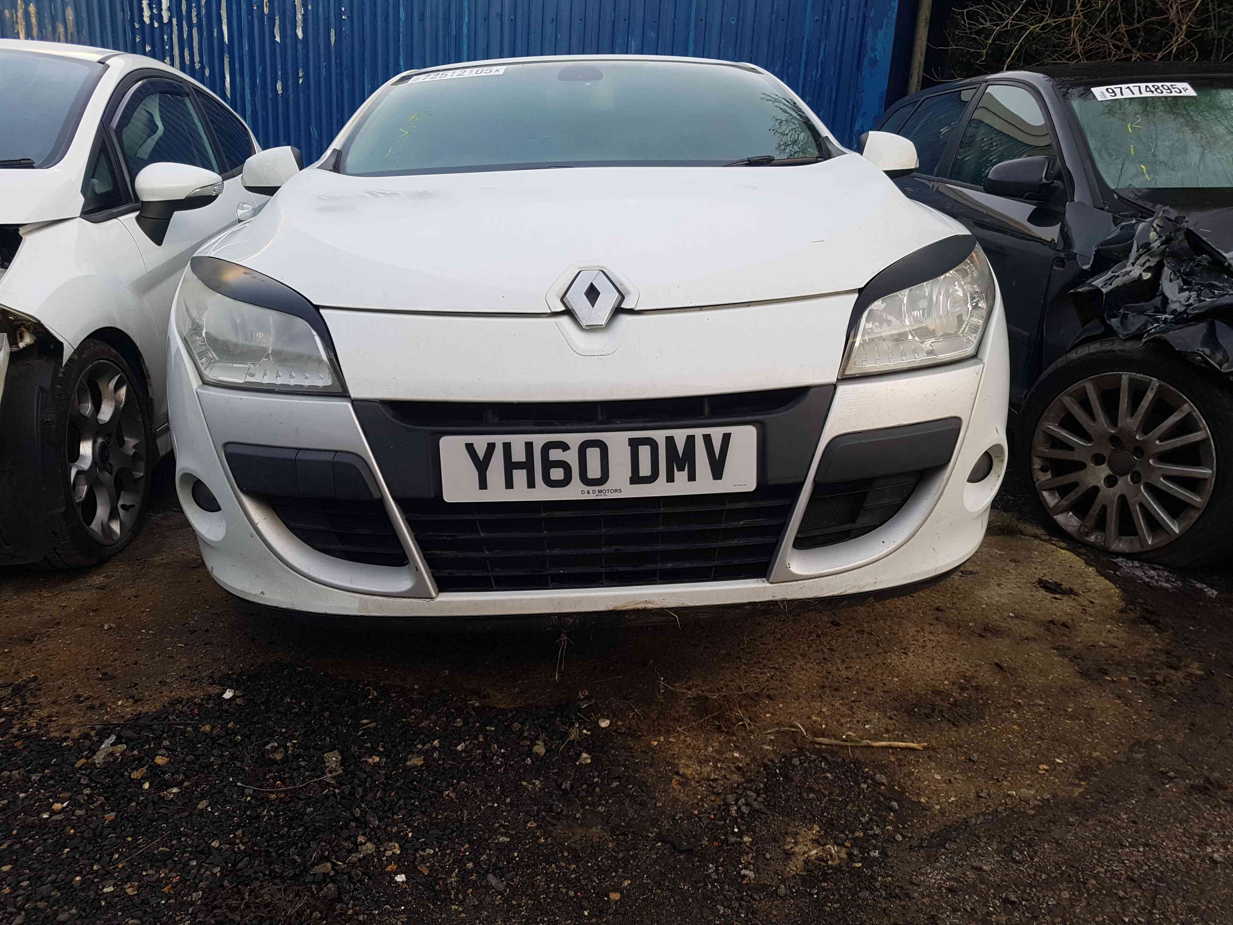 Thumb 9 Renault Megane MK3 2008-2010 Front Bumper White OV369 369