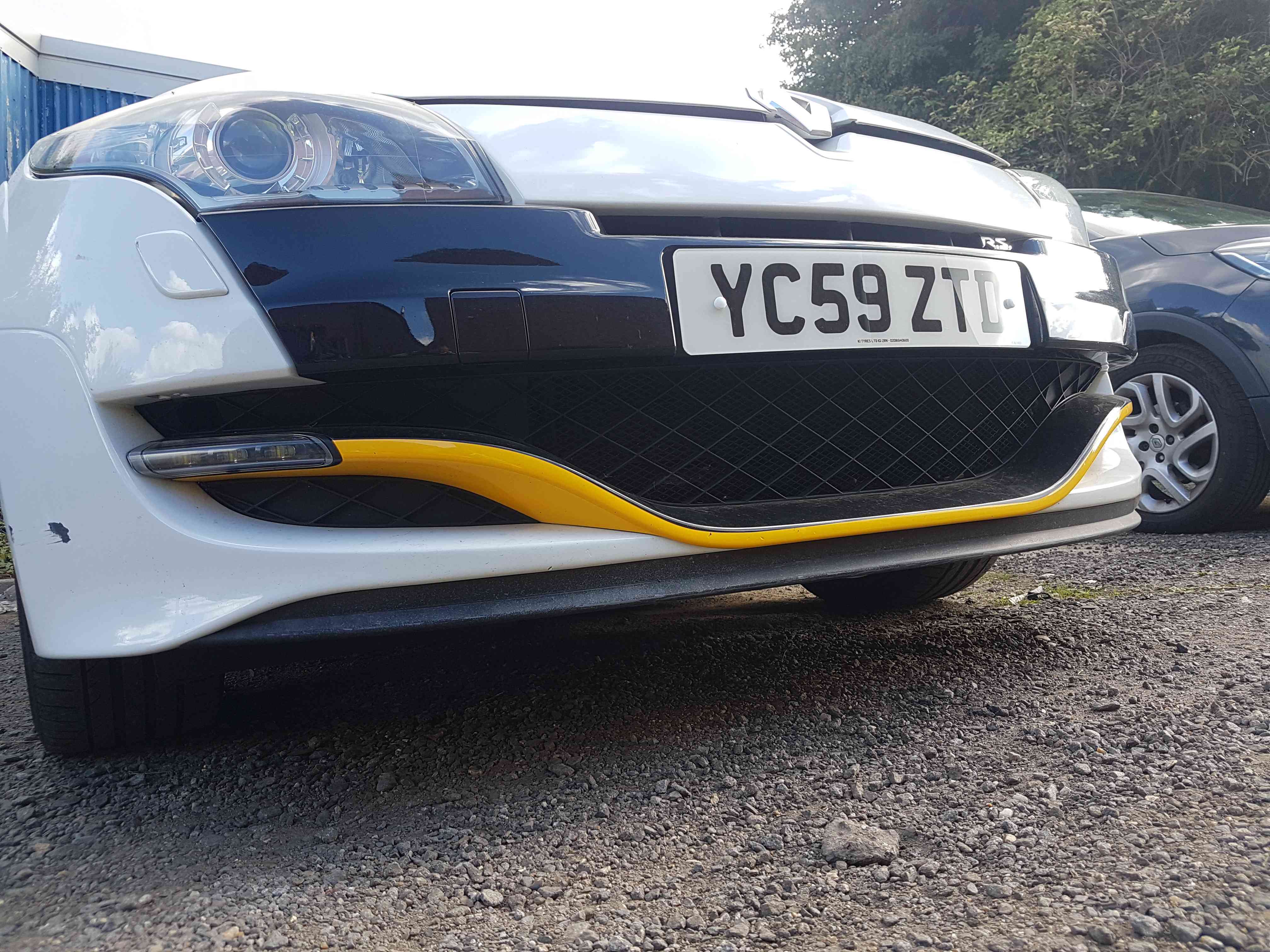 Thumb 8 Renault Megane RS Sport 250 MK3 2008-2010 Front Bumper White Ov369 369