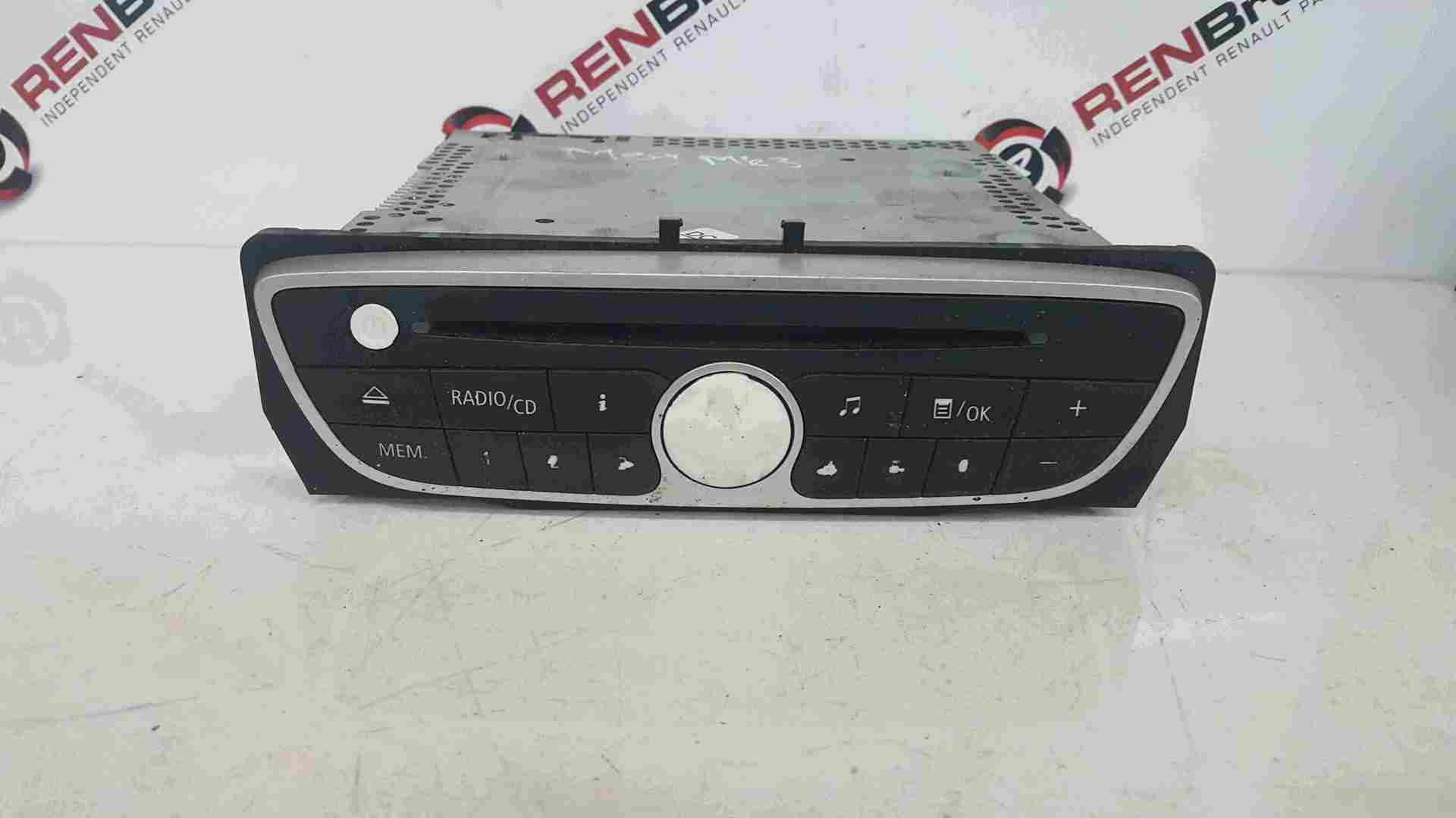 Renault Megane MK3 2008-2010 Radio Cd Player Unit + Code 281150020R