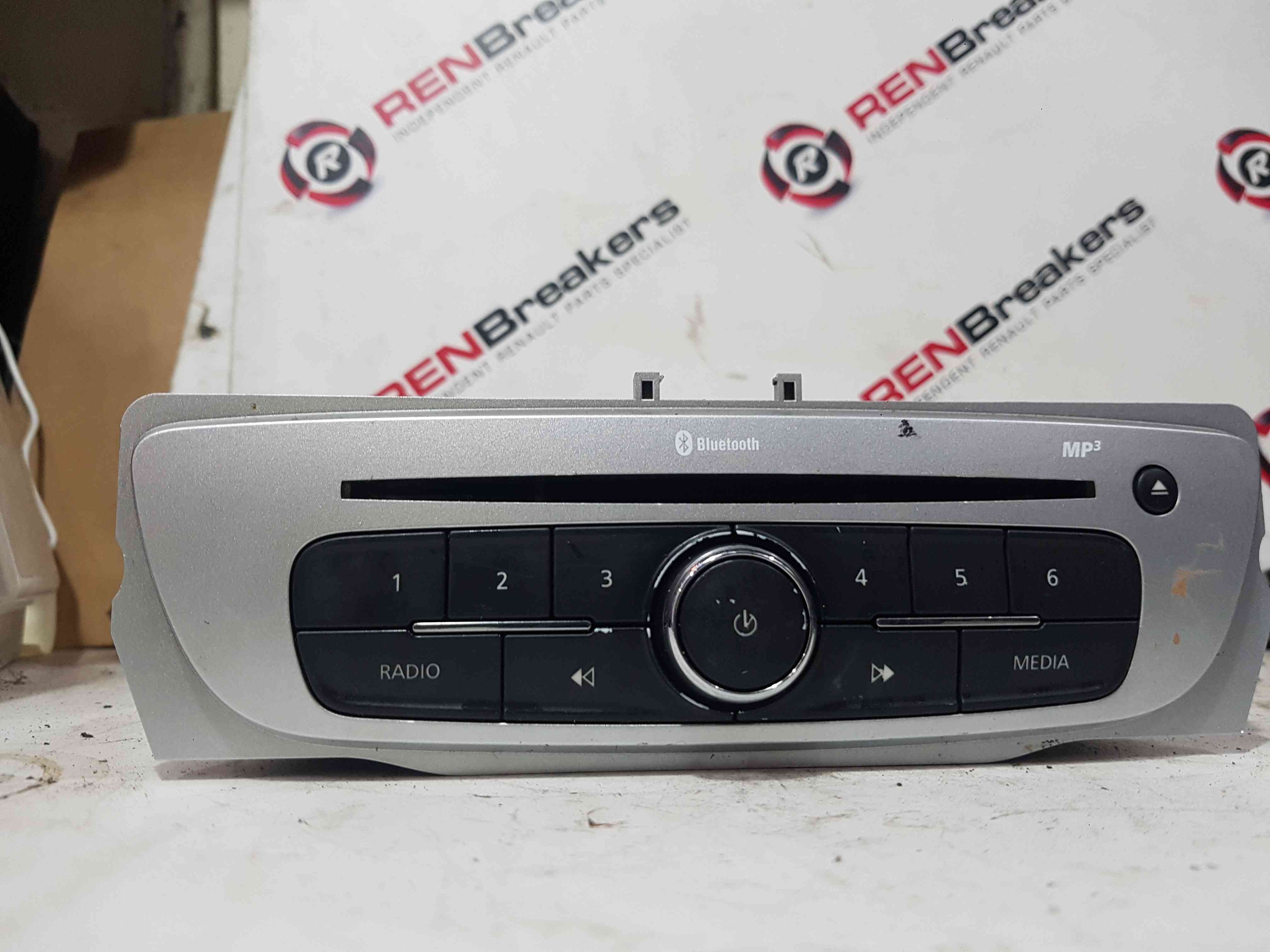 Thumb 2 Renault Megane MK3 2008-2010 Radio Cd Player Update List +  Code 281152506R