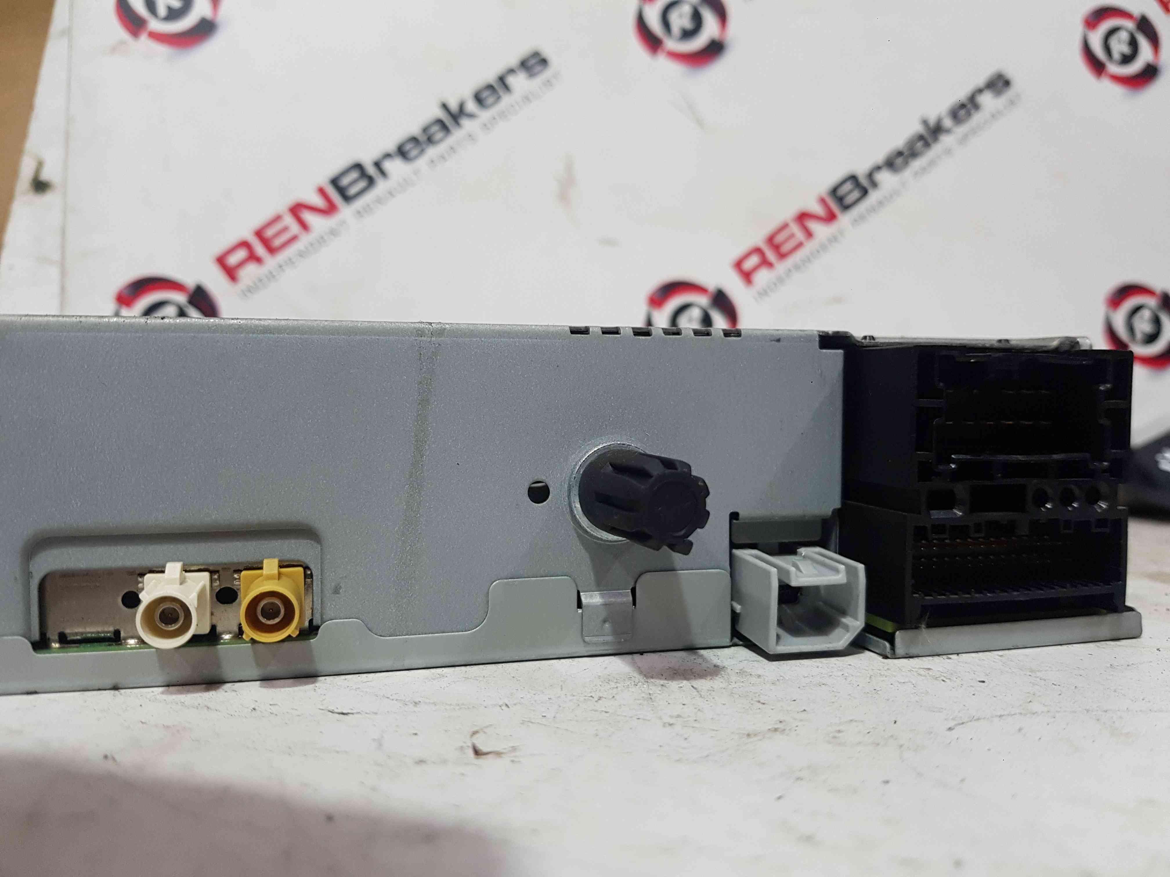 Thumb 4 Renault Megane MK3 2008-2010 Radio Cd Player Update List +  Code 281152506R