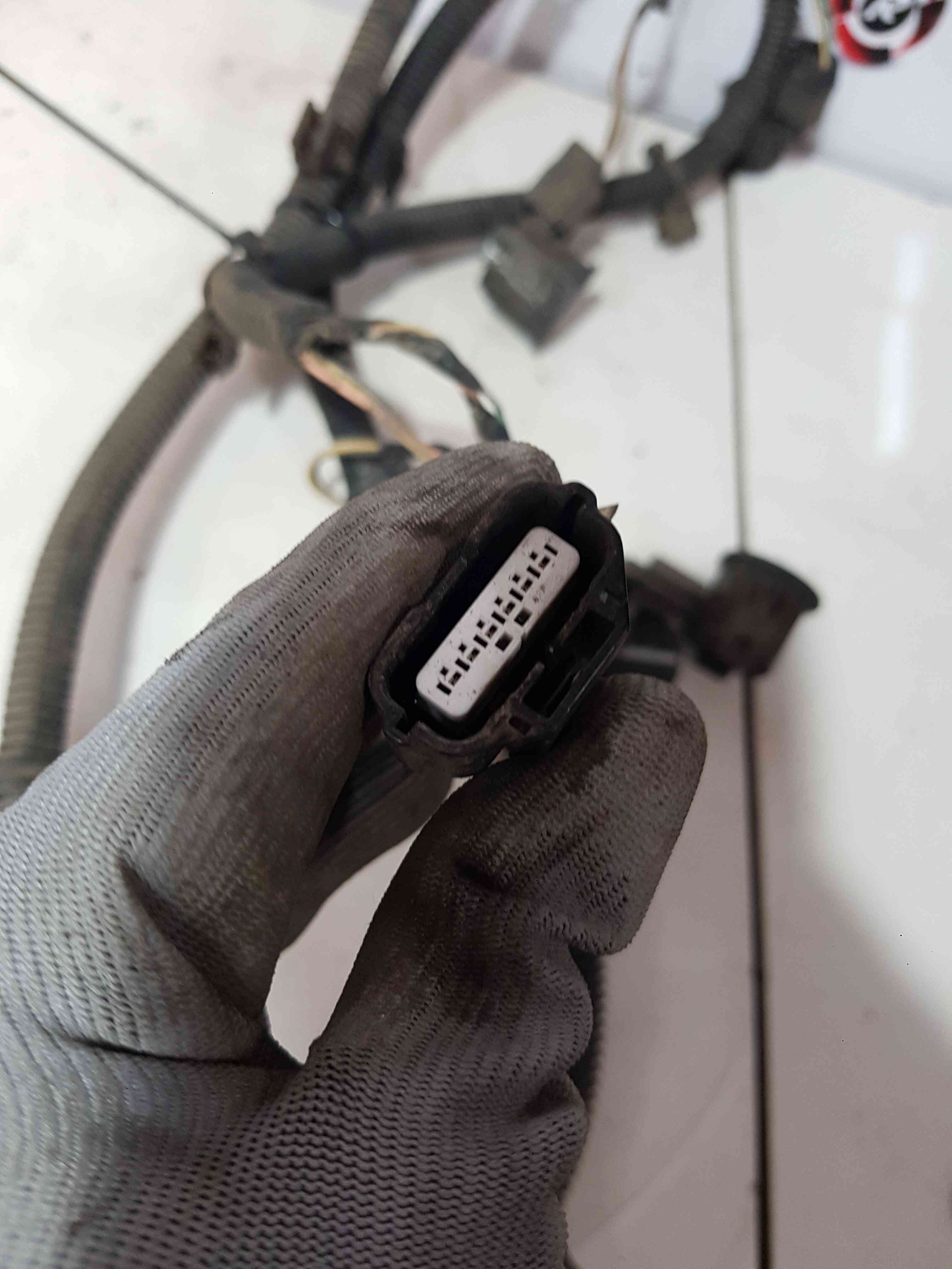 Thumb 3 Renault Megane MK3 2008-2010 Rear Parking Sensors Complete 284420001R 240151647R