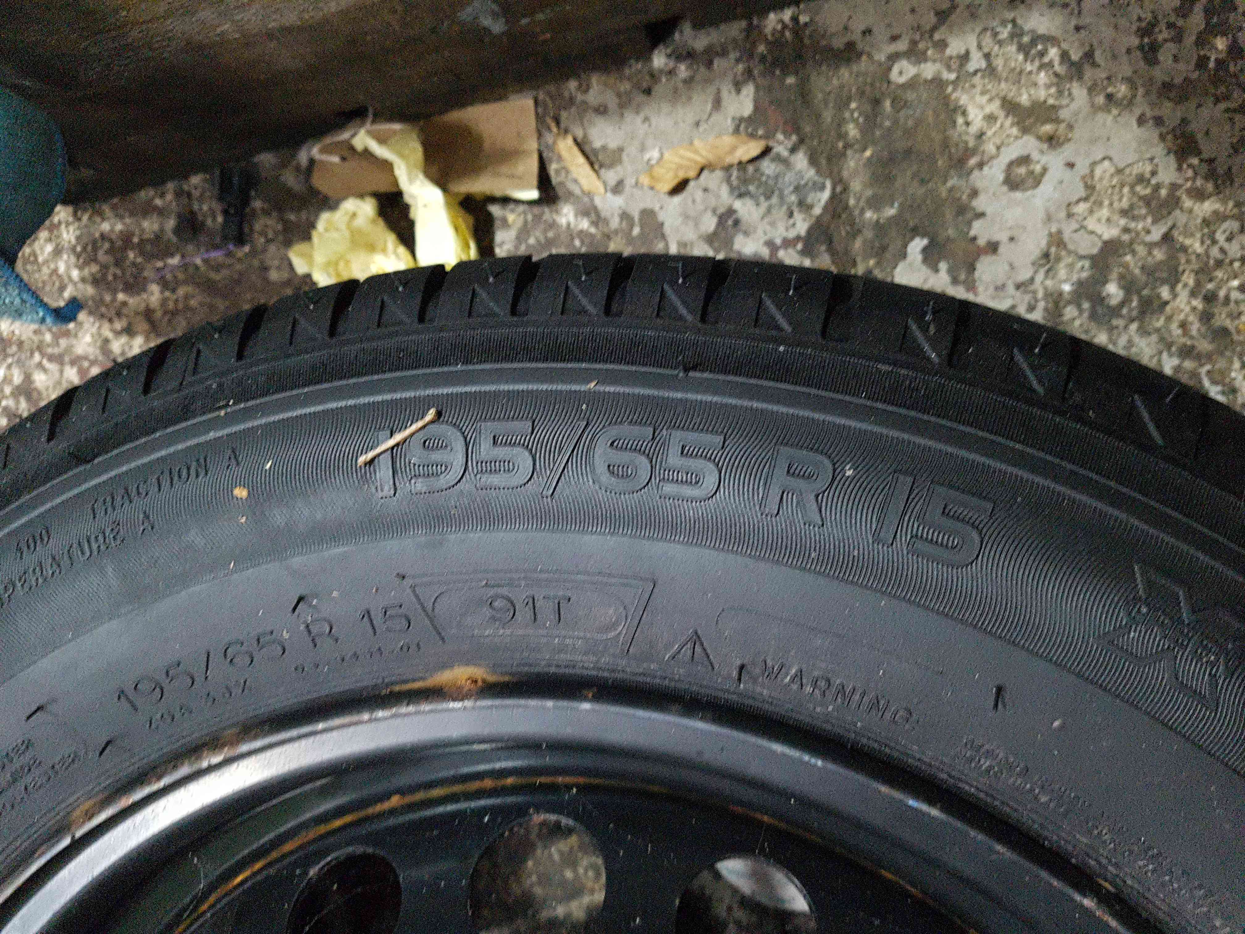 Thumb 4 Renault Megane MK3 2008-2010 Steel Wheel RIM Tyre 195 65 15 8Mm Tread 5 Stud 4/5